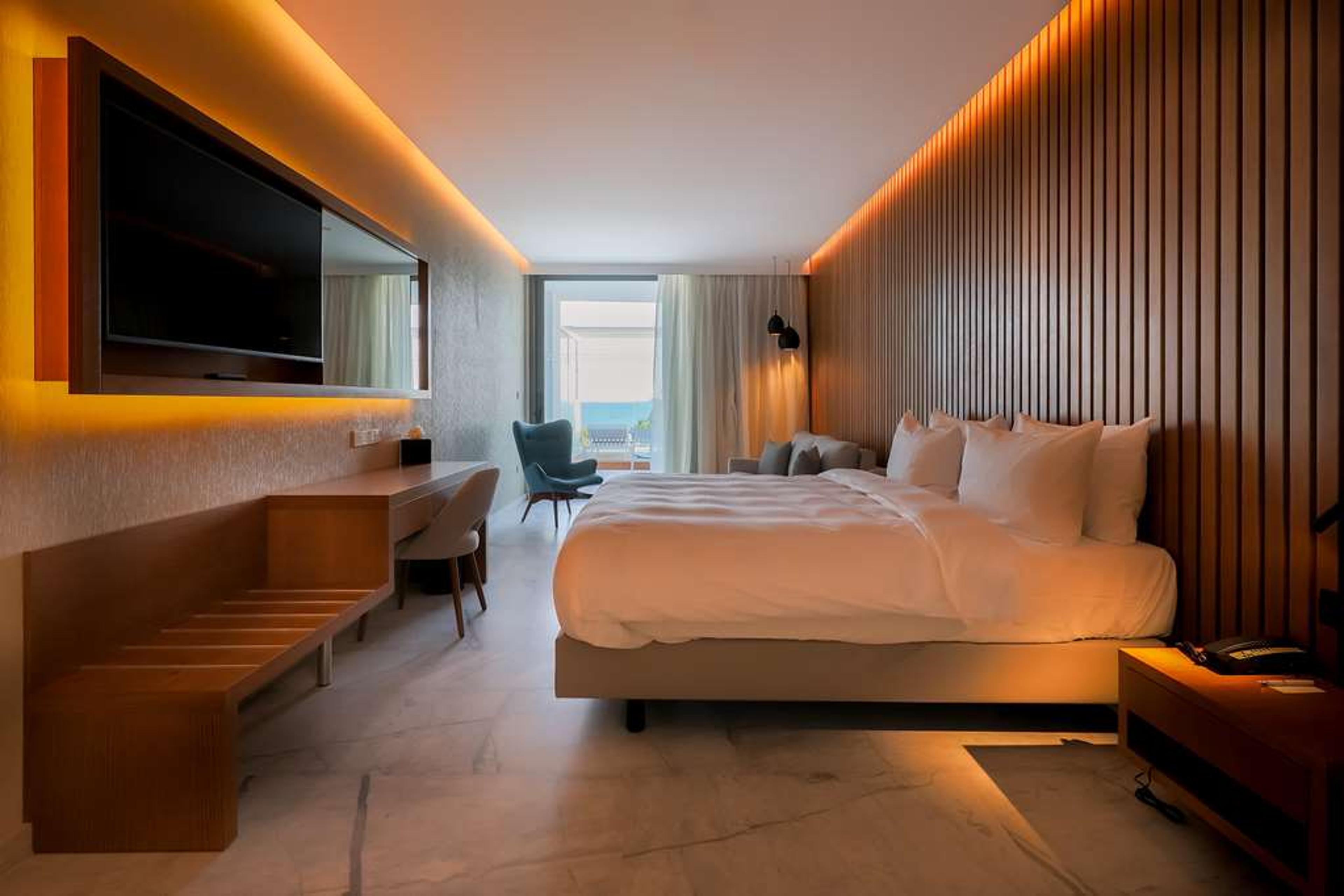 RADISSON BEACH RESORT LARNACA