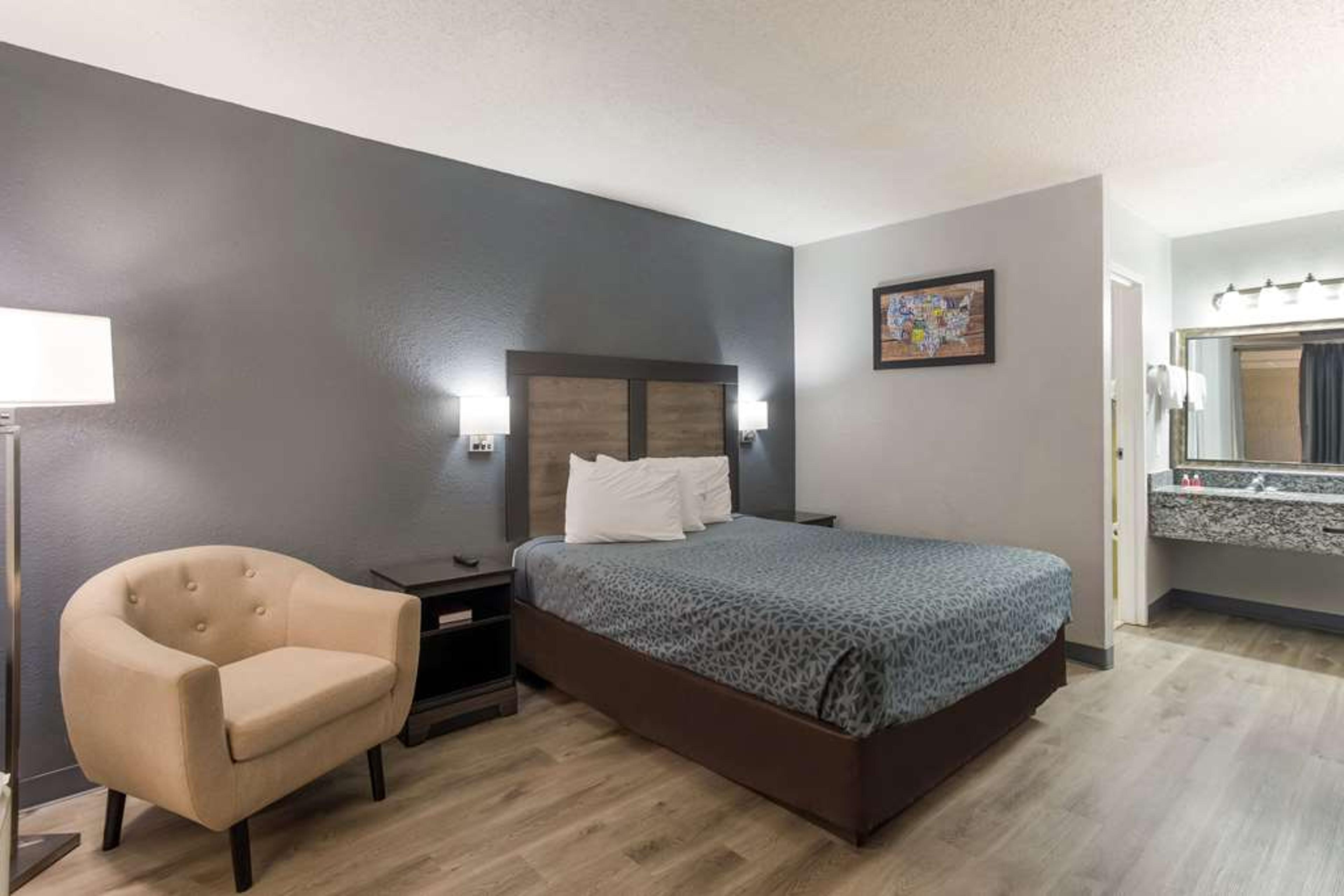 ECONO LODGE CAVE CITY