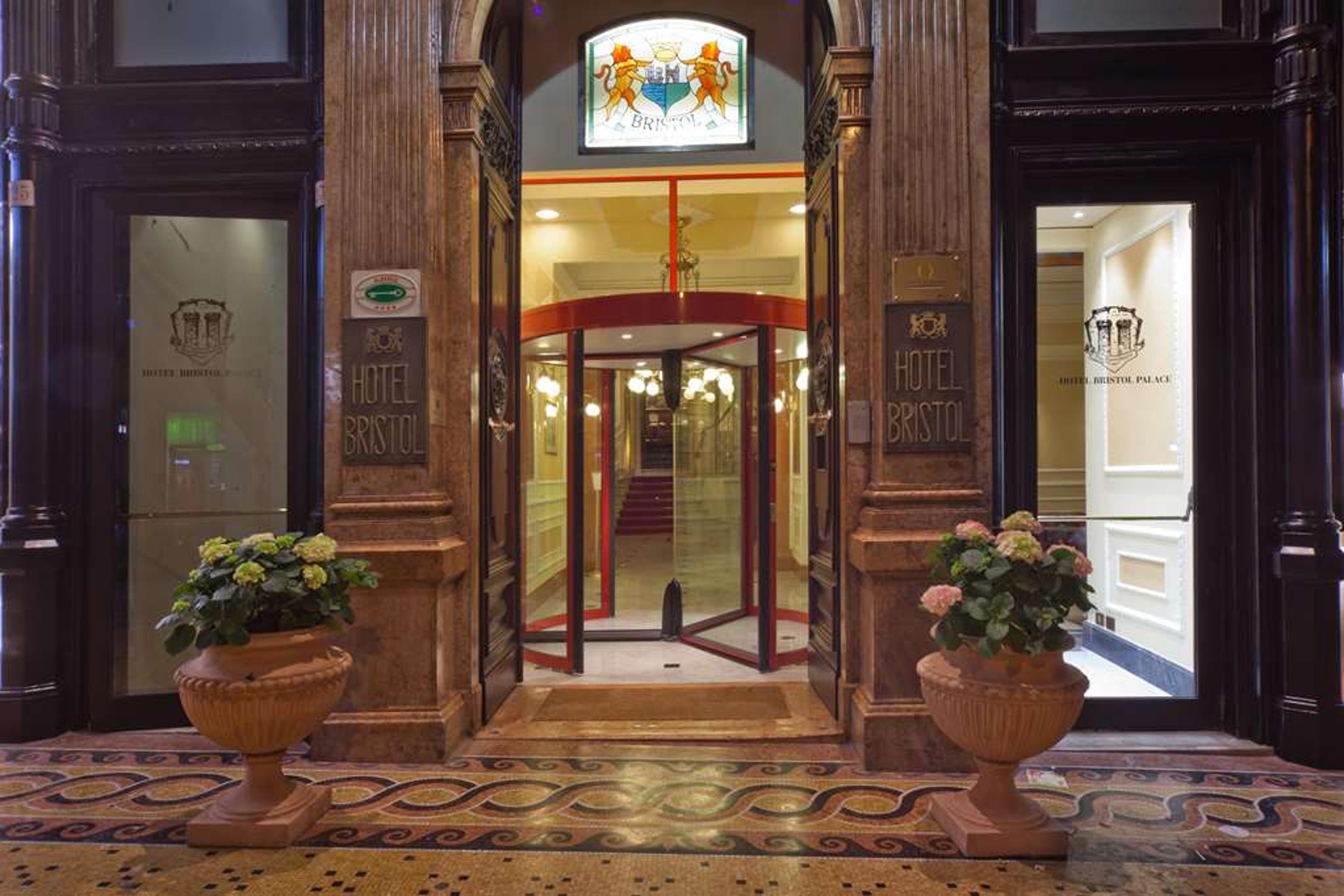 HOTEL BRISTOL PALACE
