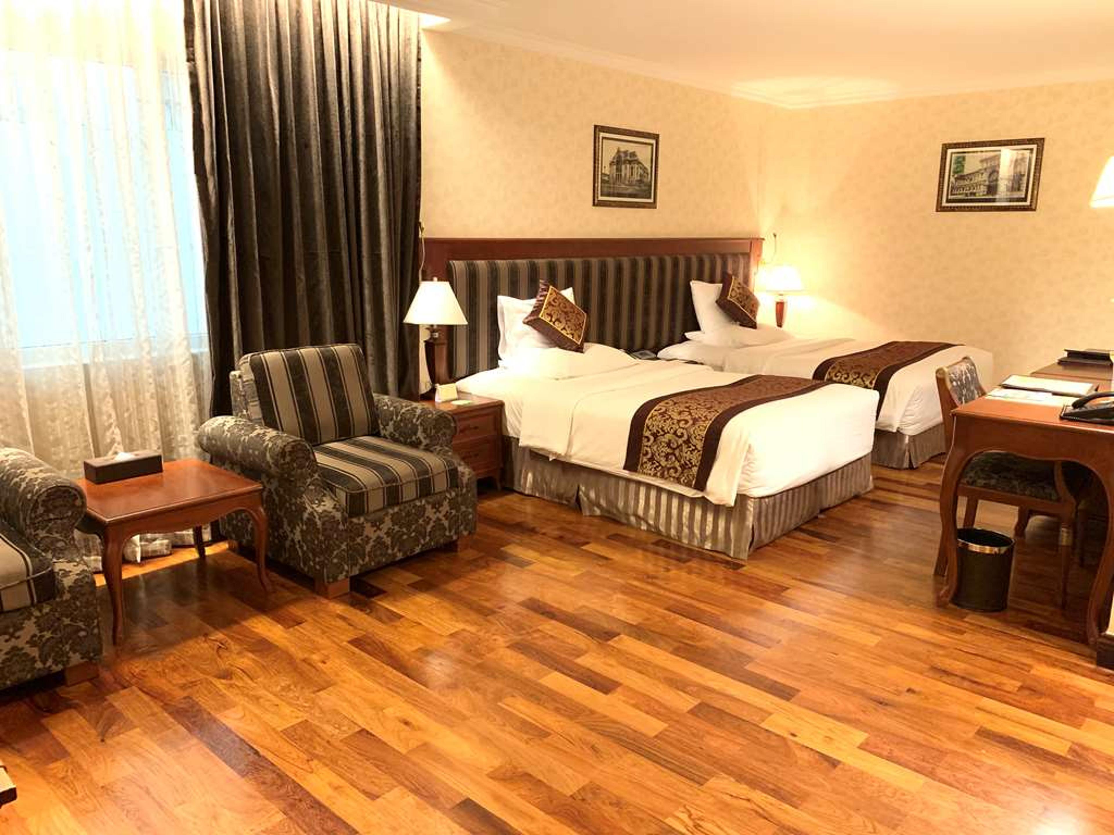 REX HOTEL
