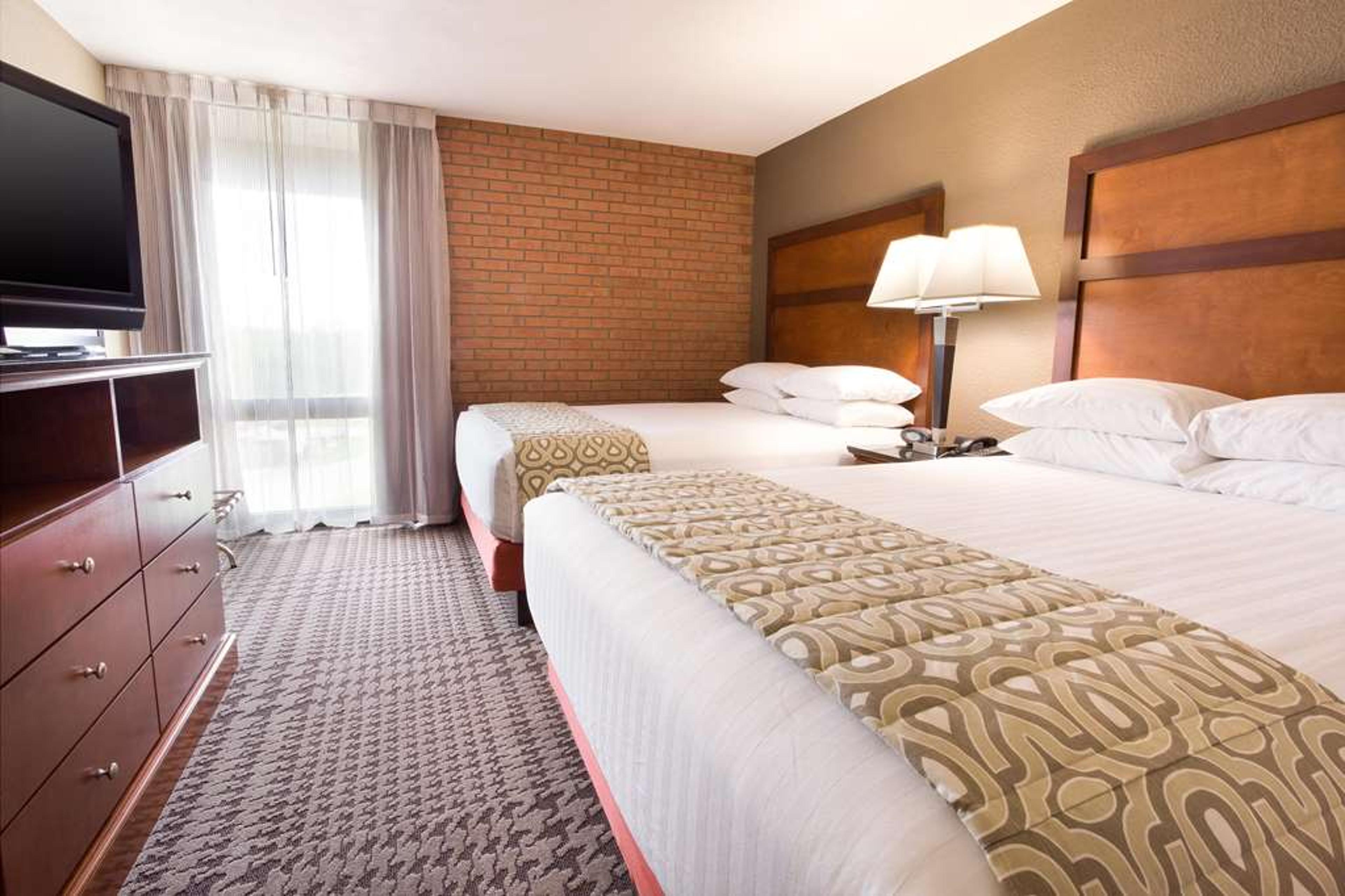Drury Inn & Suites Jackson