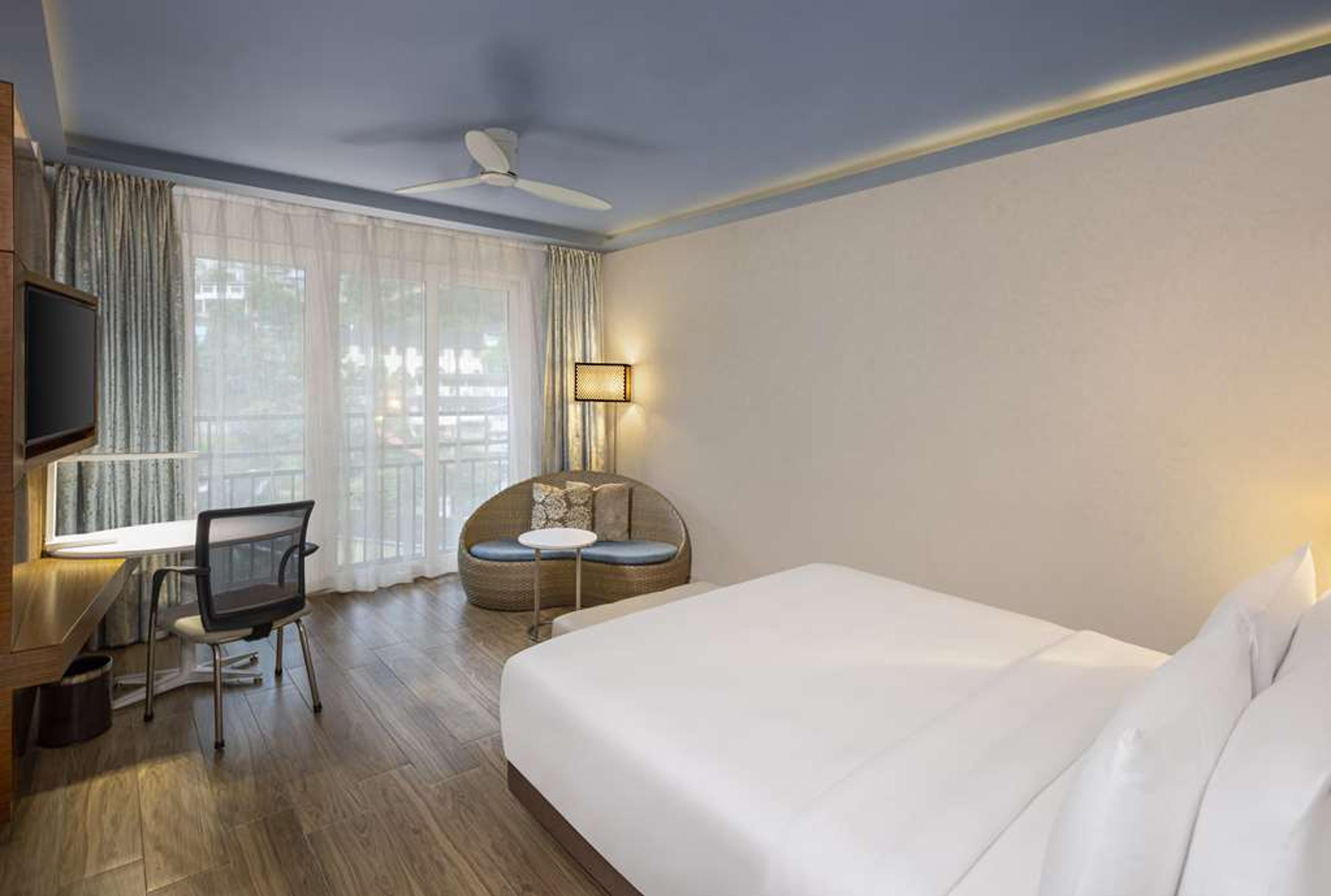 RADISSON HOTEL KANDY