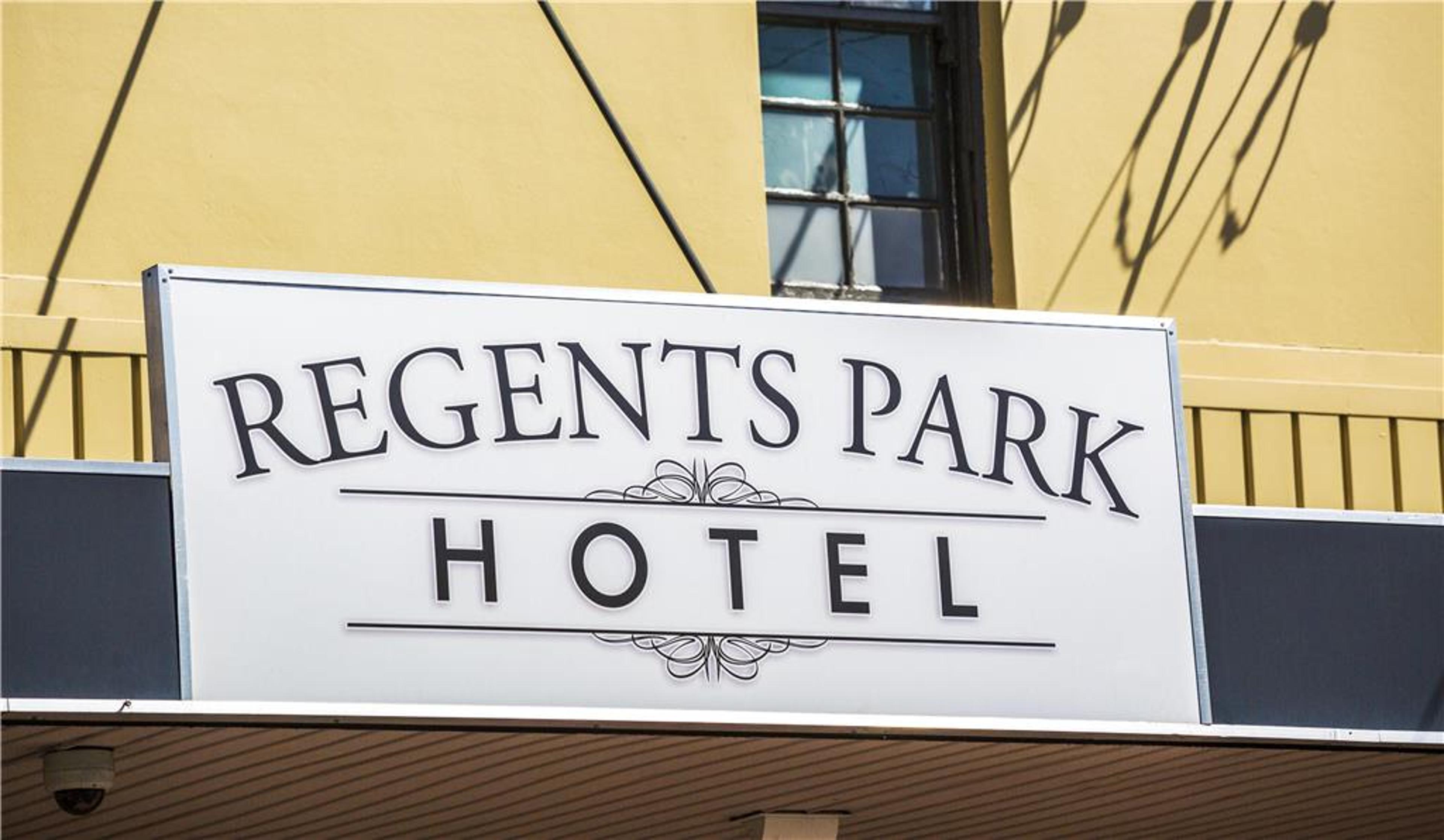 NIGHTCAP AT REGENTS PARK HOTEL