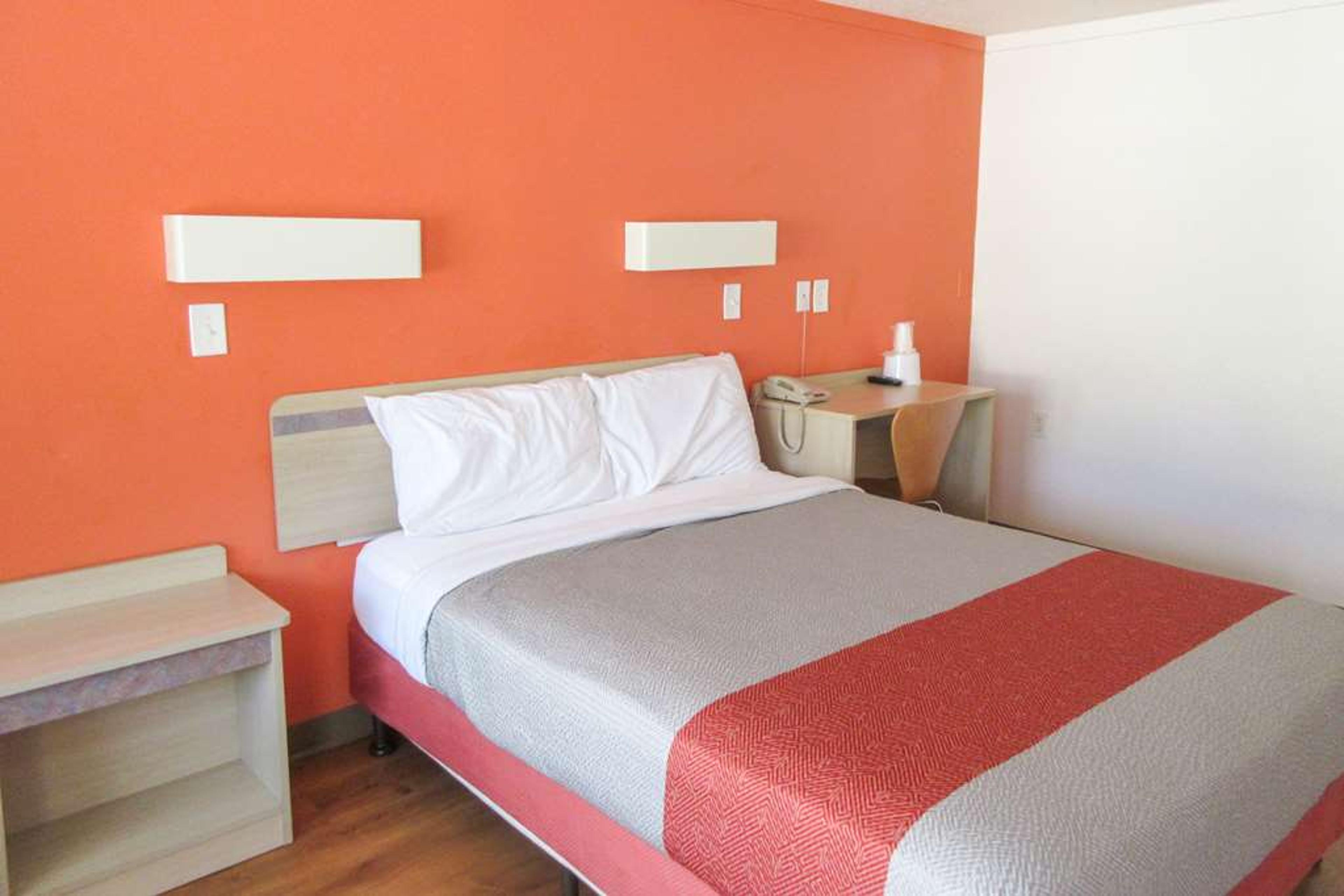 RODEWAY INN ALTOONA ORCHARD PLAZA
