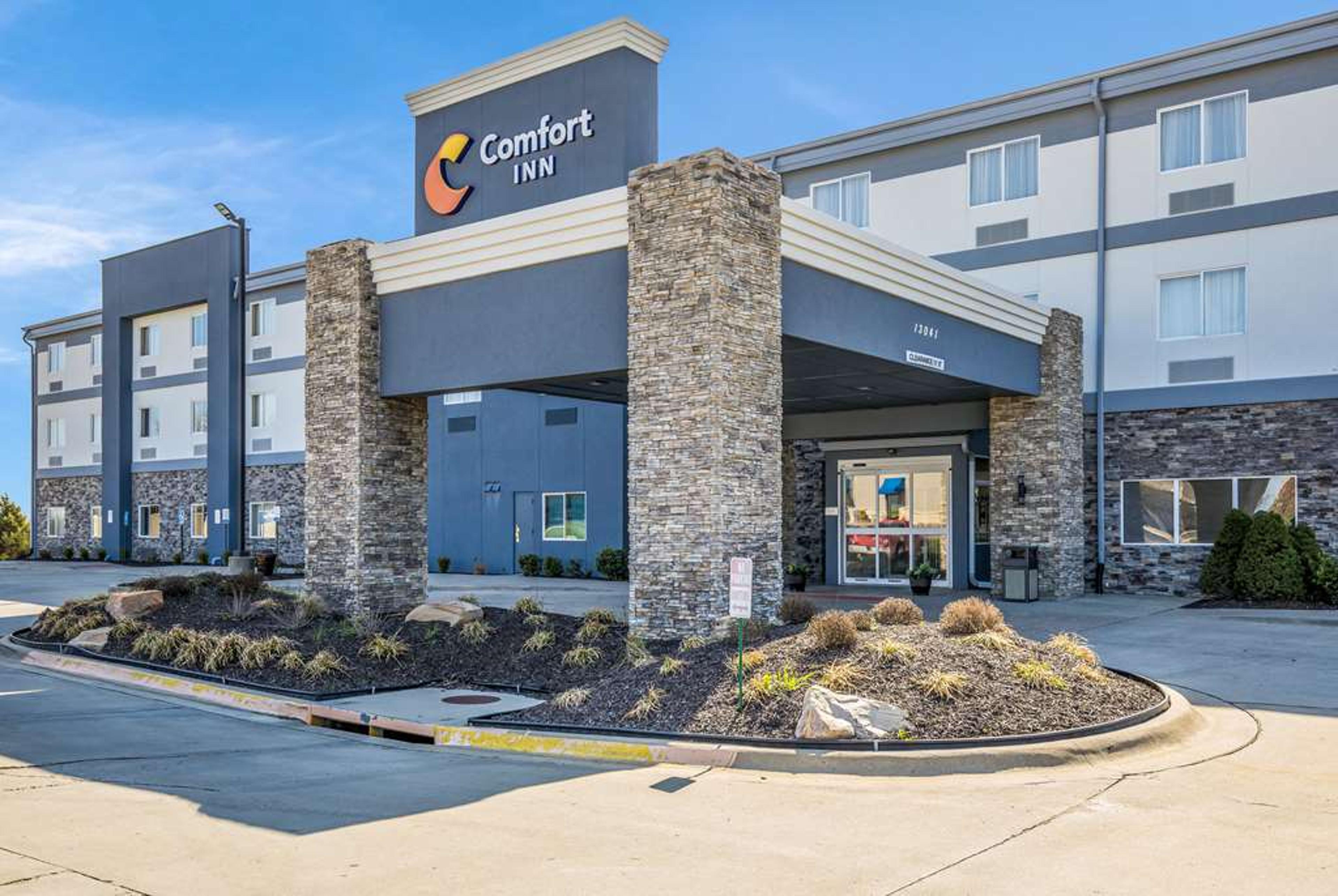 COMFORT INN BONNER SPRINGS KANSAS C