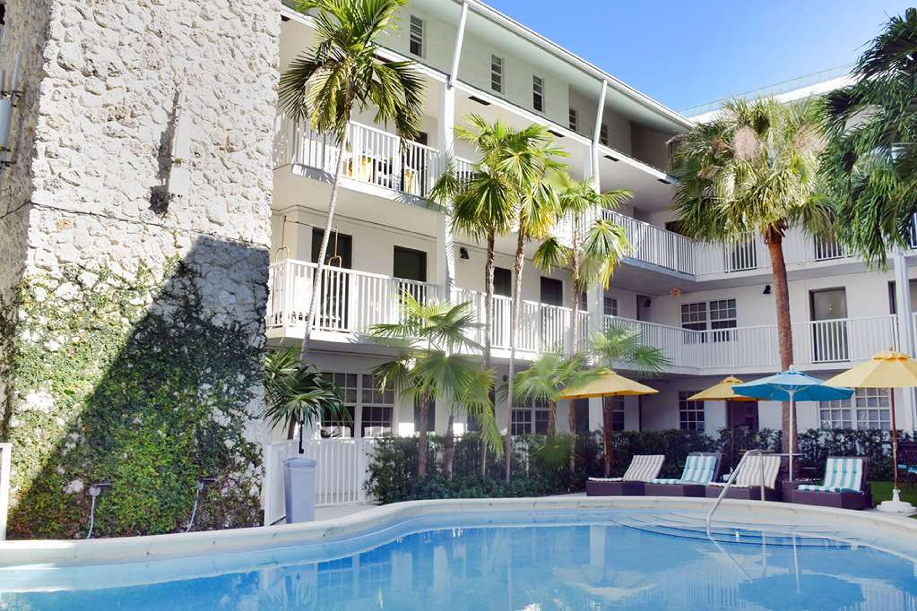 CORAL REEF APARTMENTS
