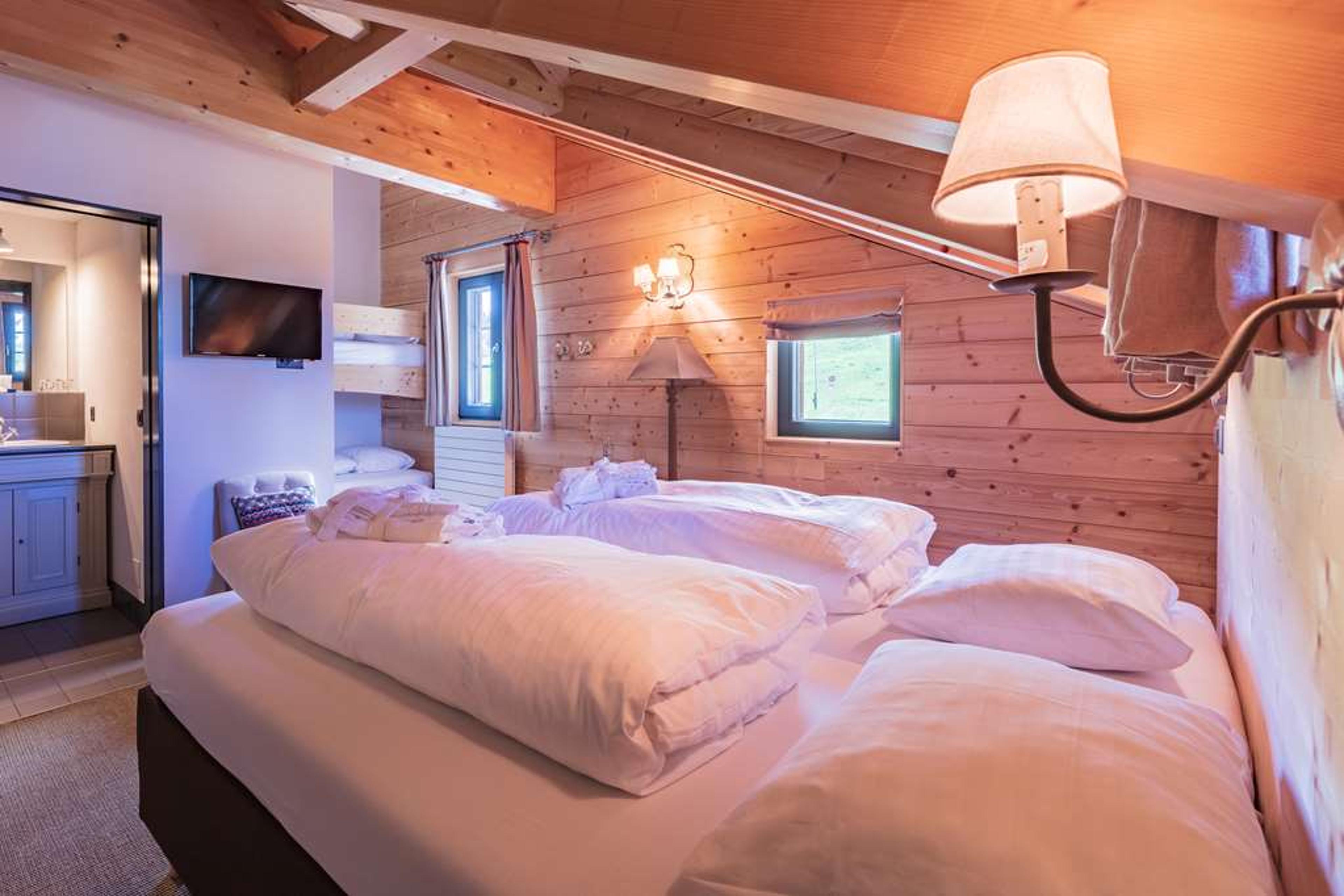 TOP RINDERBERG SWISS ALPINE LODGE