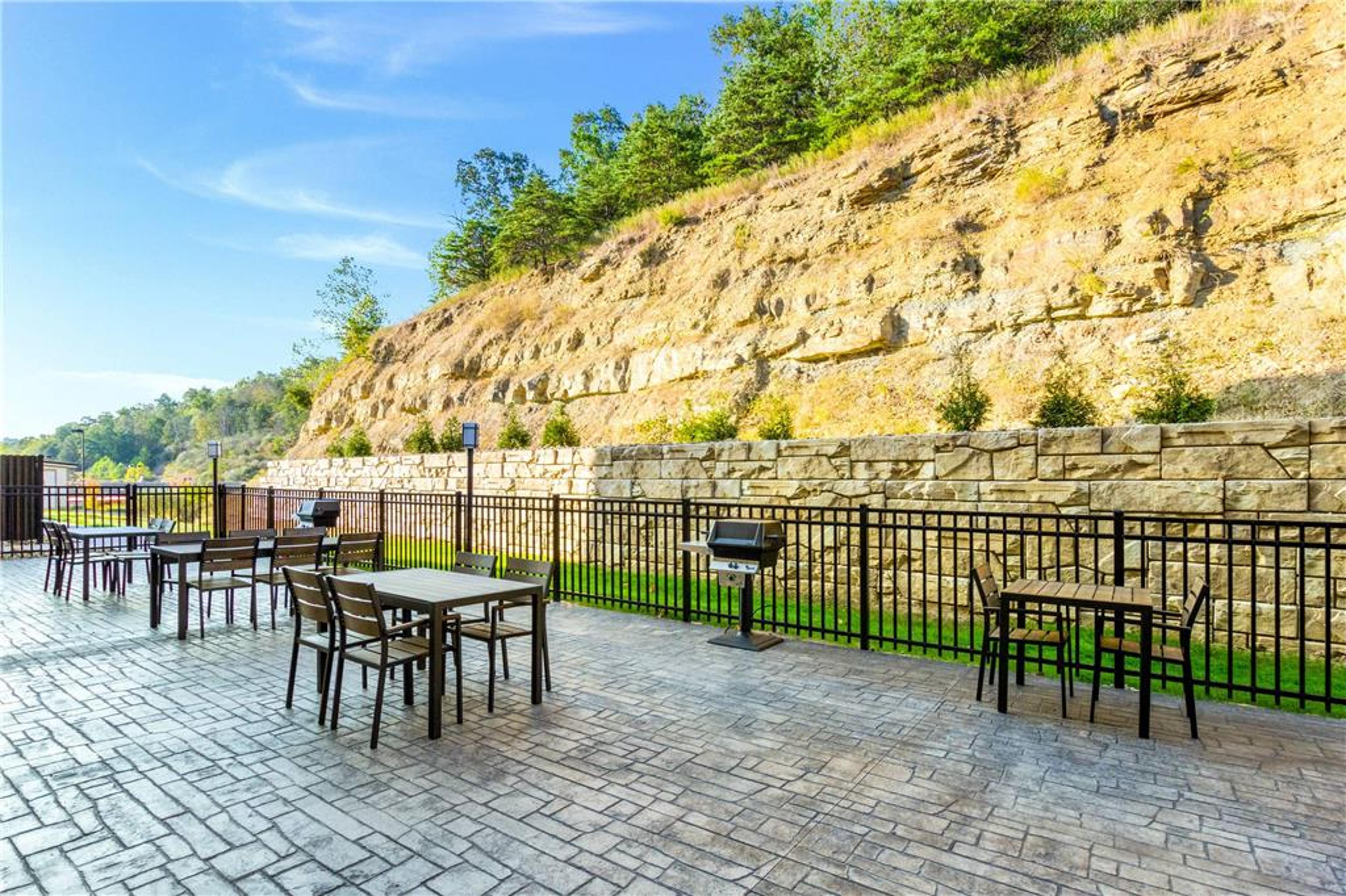 MAINSTAY SUITES WINFIELD-TEAYS VALL
