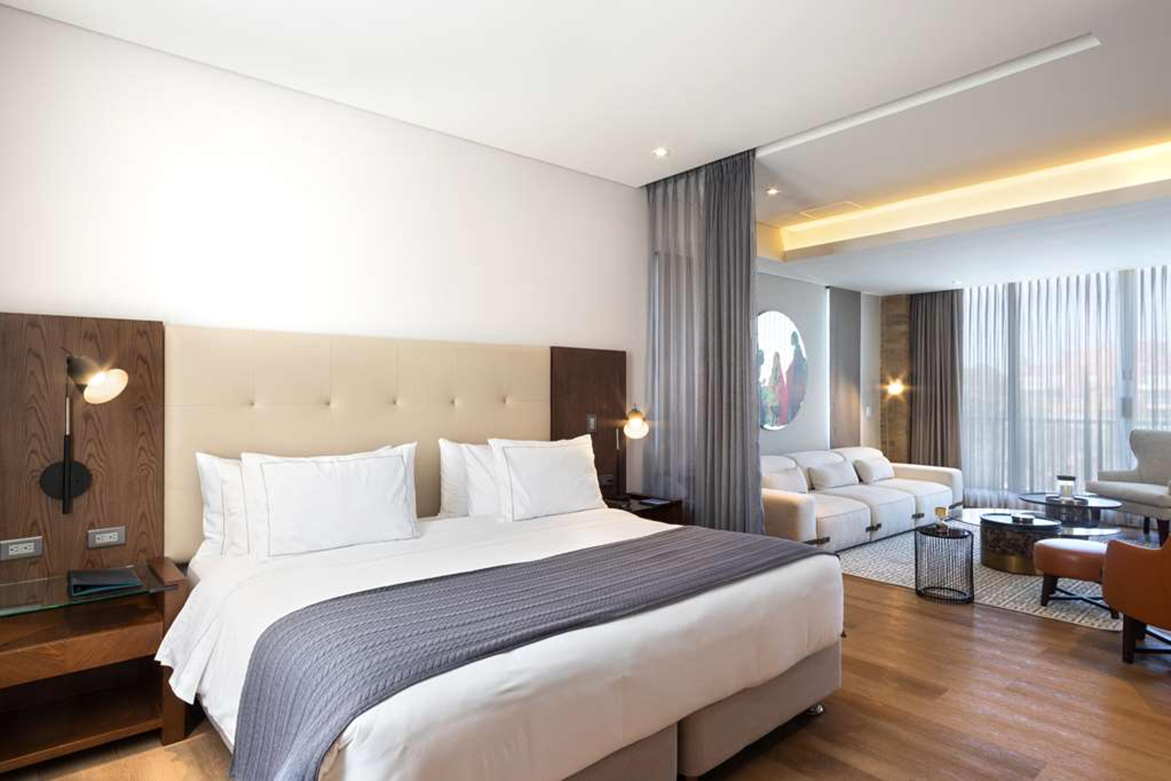 CASSA LUXURY HOMES