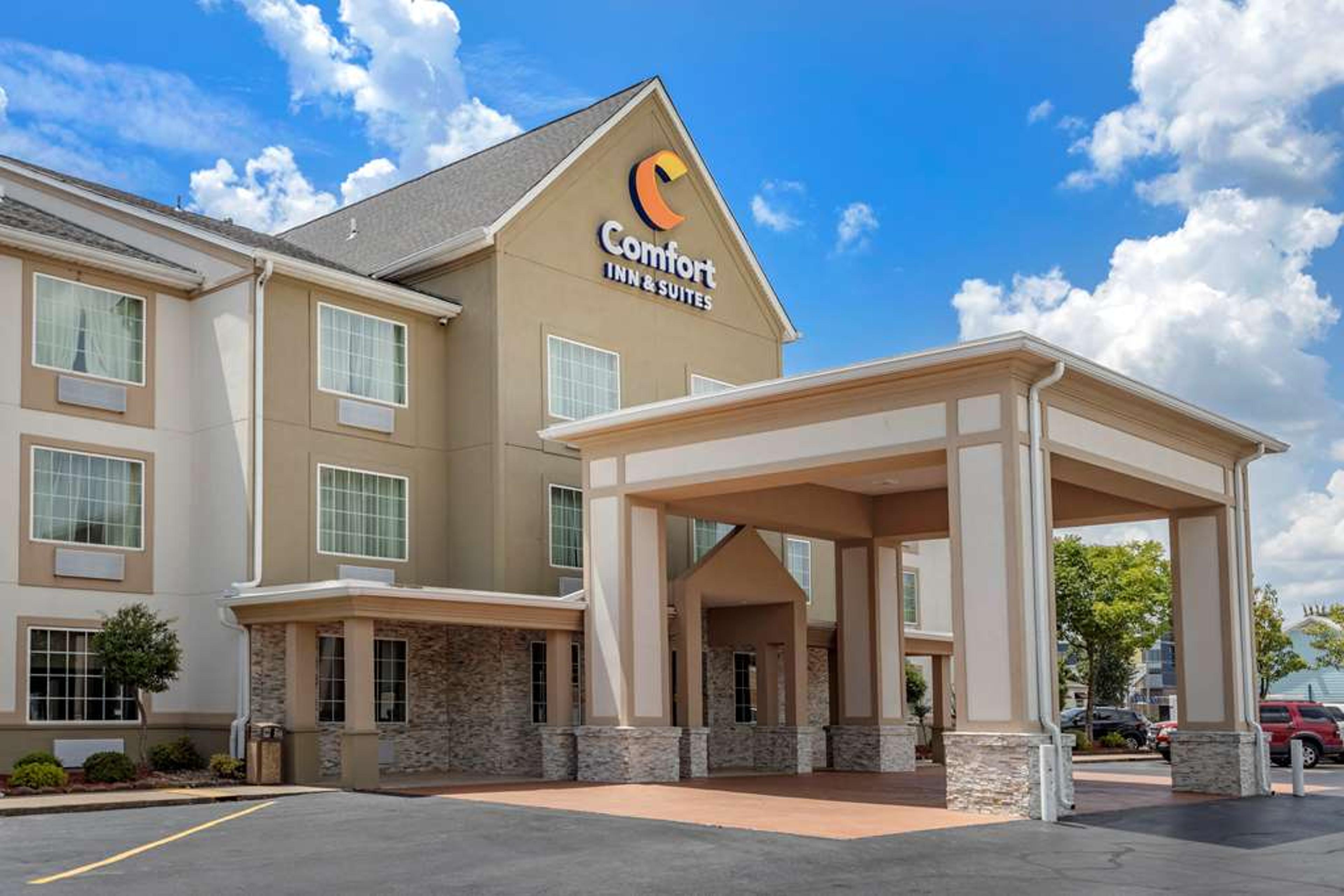 COMFORT INN & SUITES NORTH LITTLE R