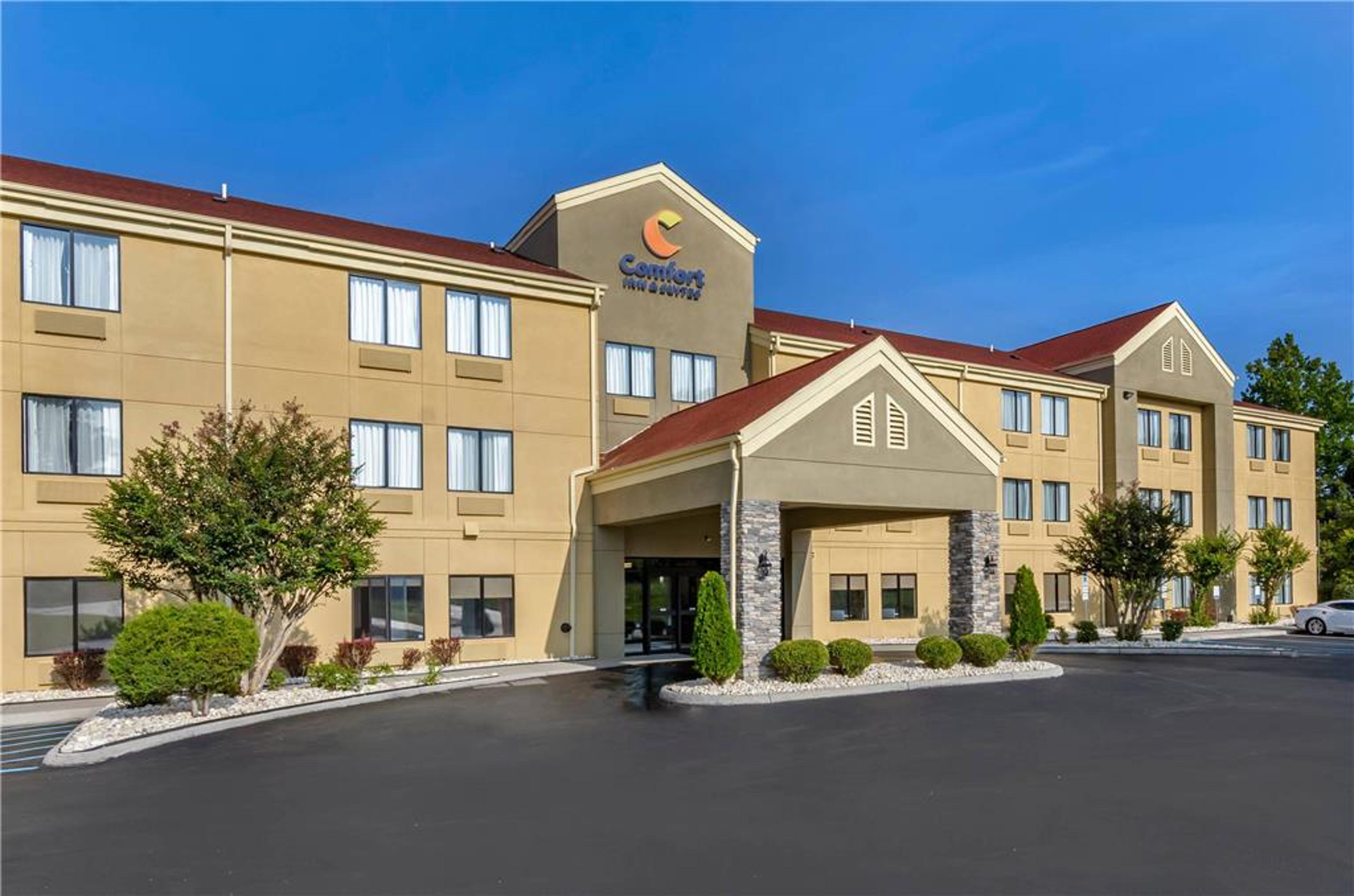 COMFORT INN AND SUITES TROUTVILLE -