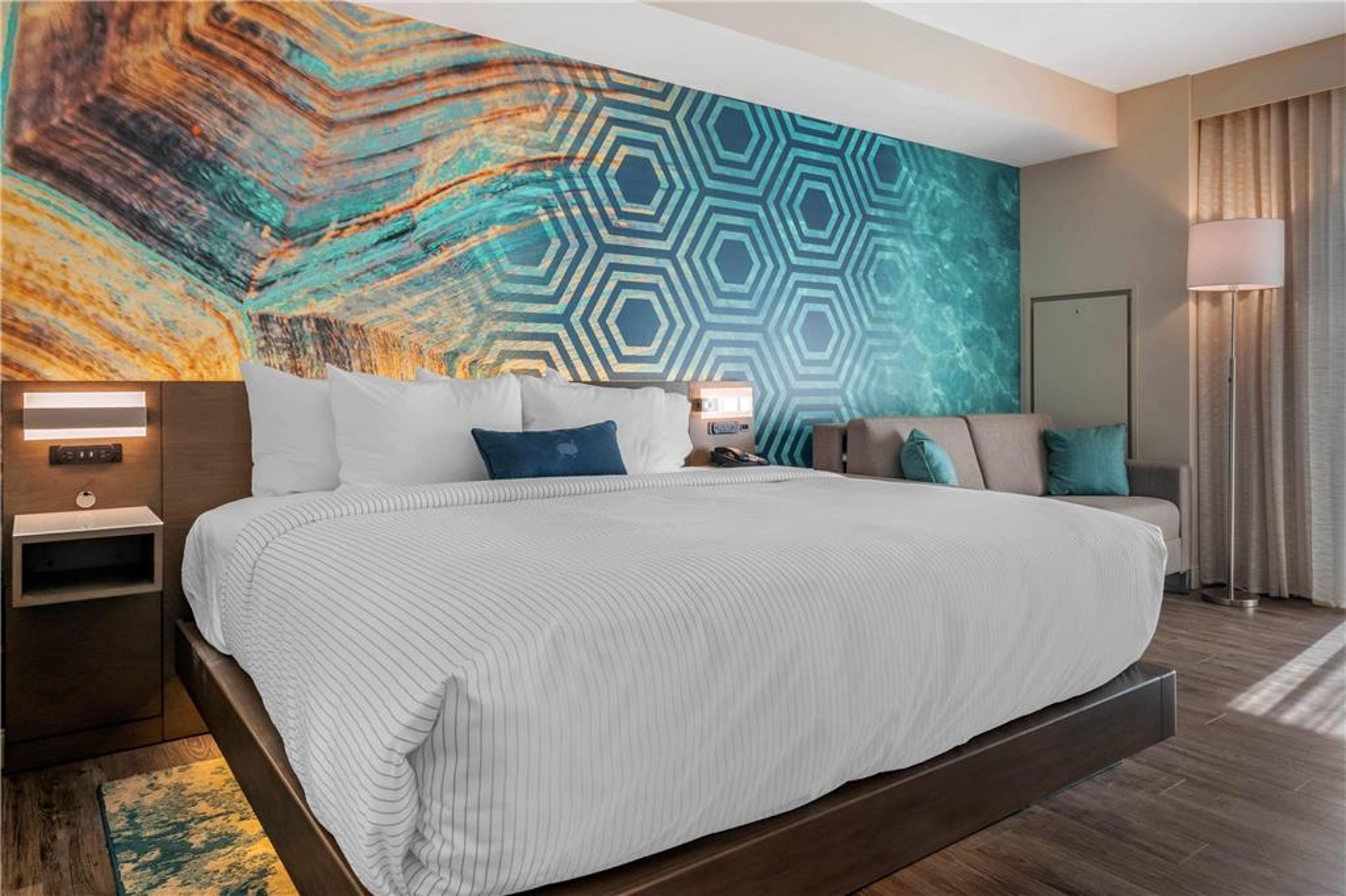 CAMBRIA HOTEL ST PETERSBURG-MADEIRA