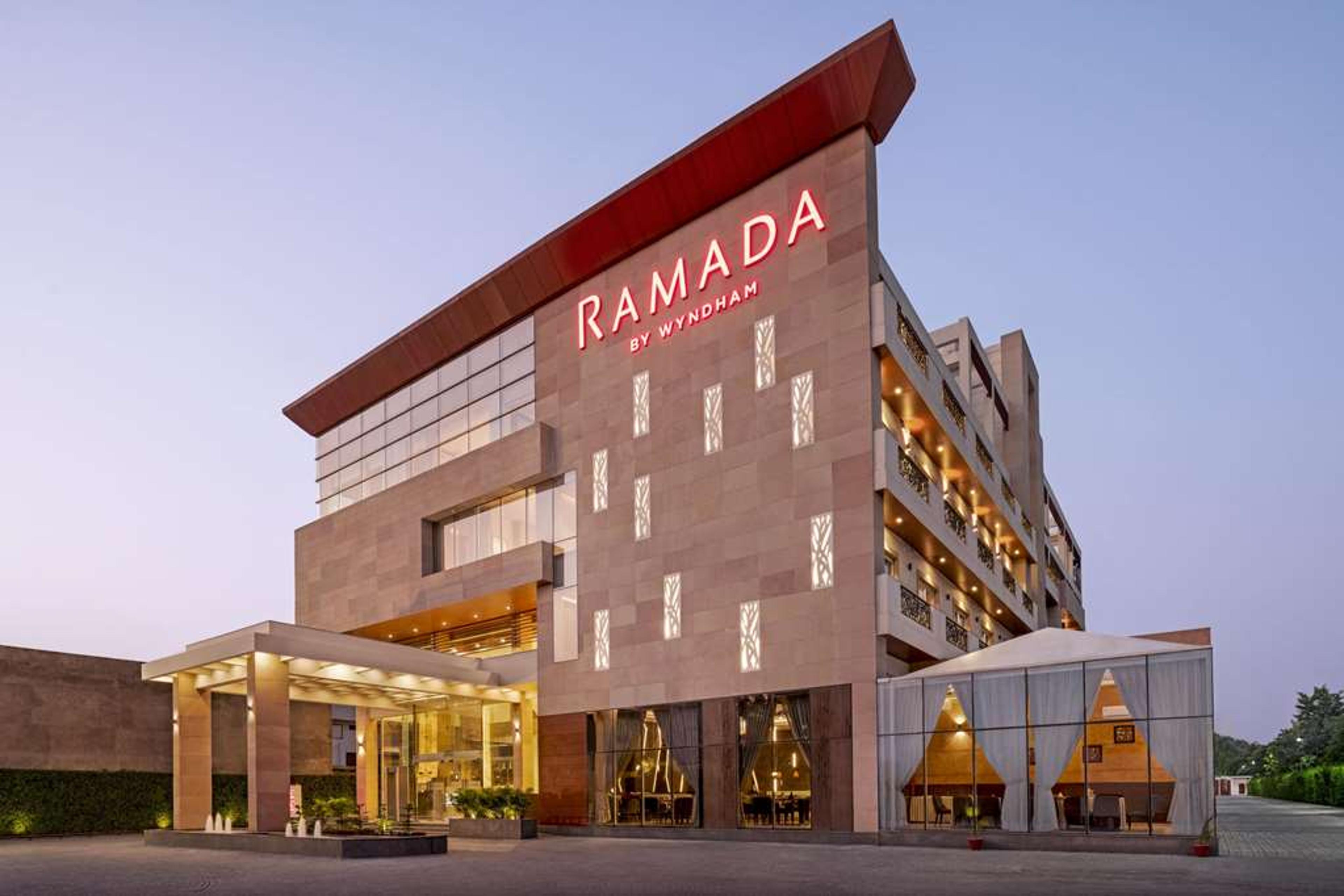 RAMADA BY WYNDHAM ALIGARH GT