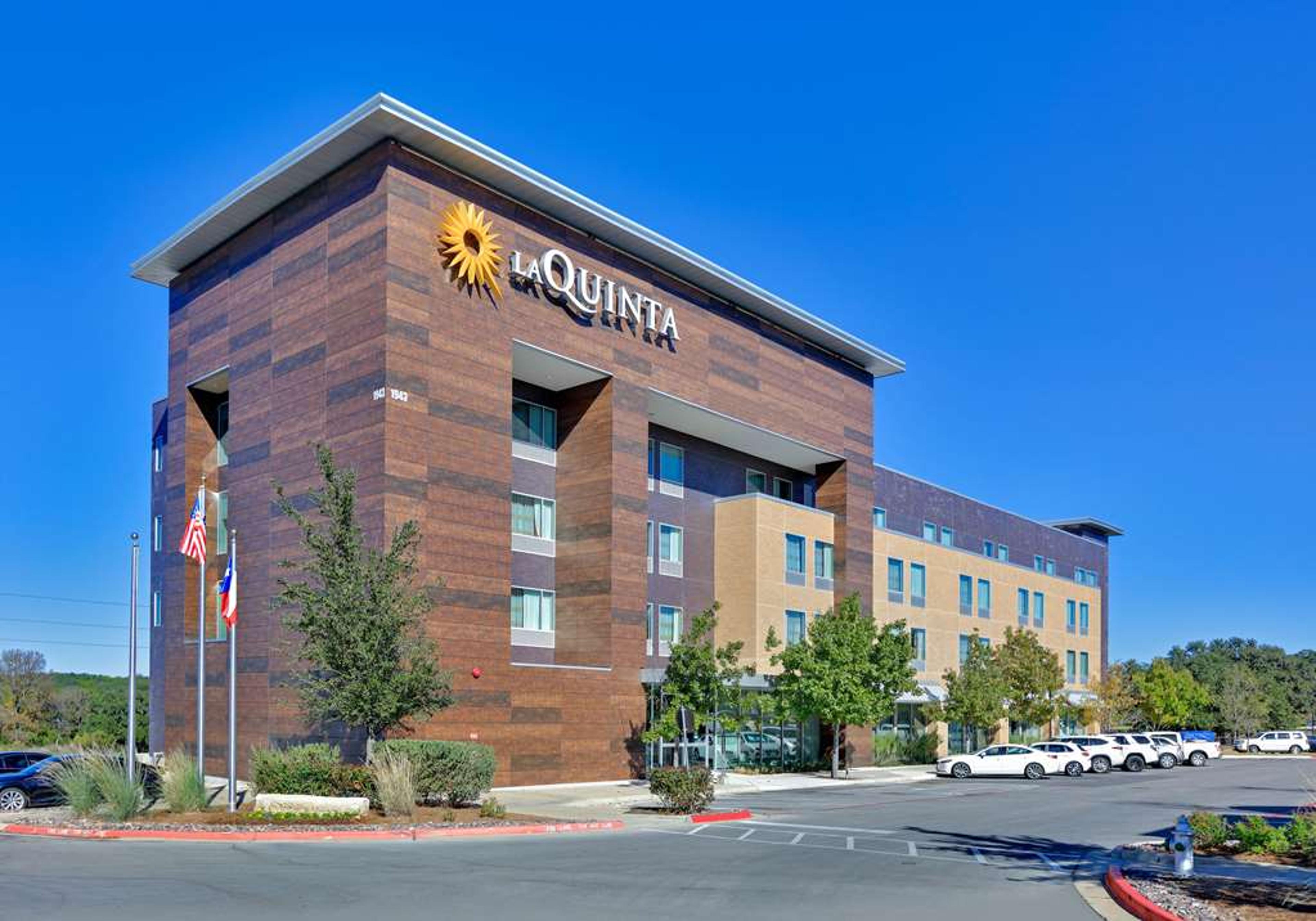 LA QUINTA INN & SUITES BY WYNDHAM L