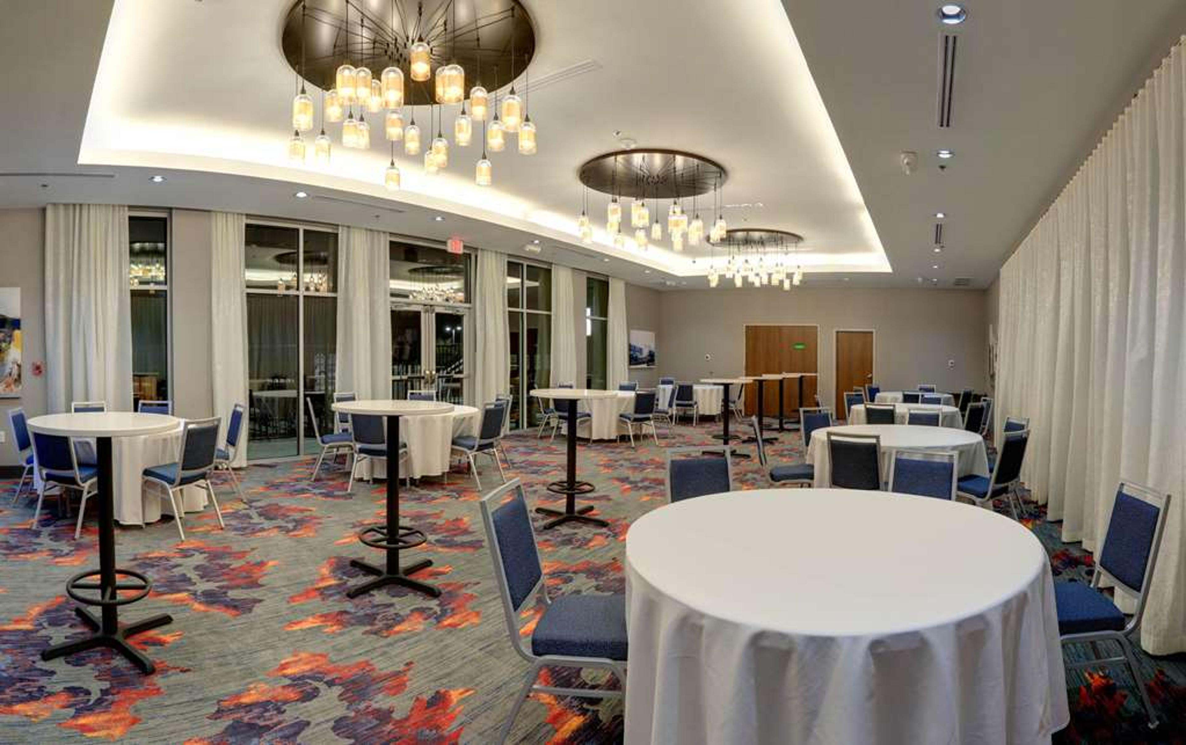 LA QUINTA INN & SUITES BY WYNDHAM L