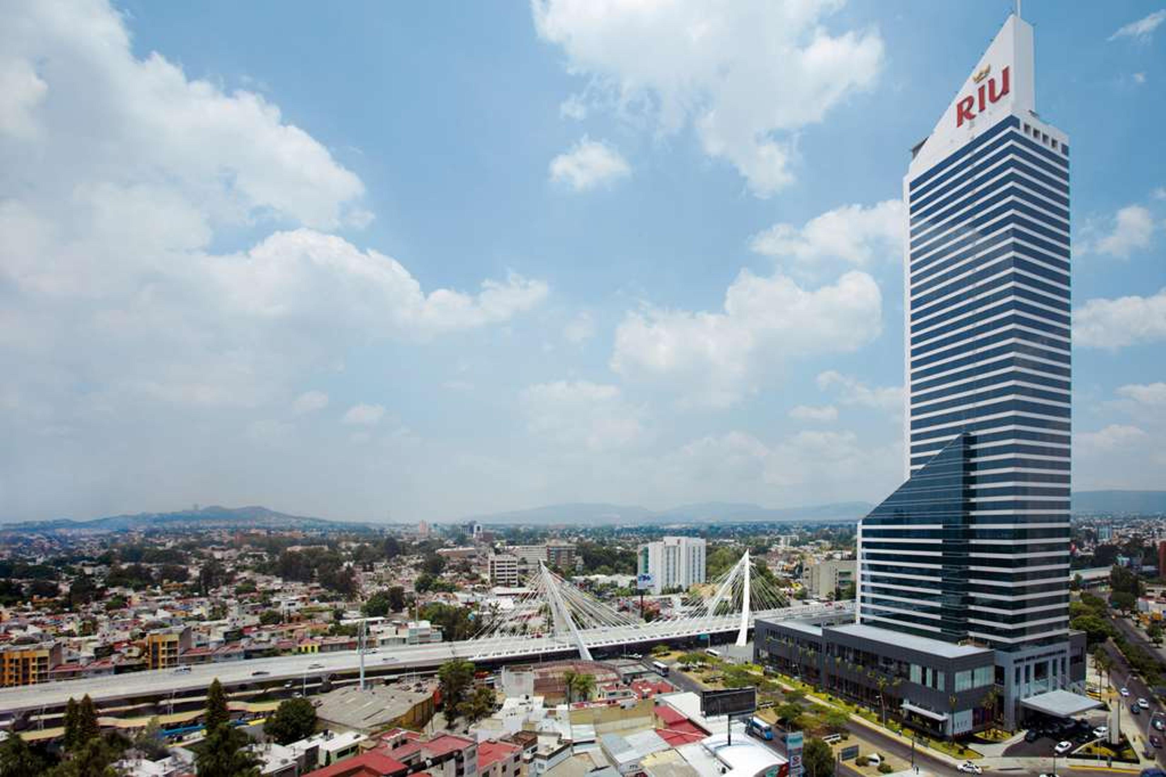 HOTEL RIU PLAZA GUADALAJARA