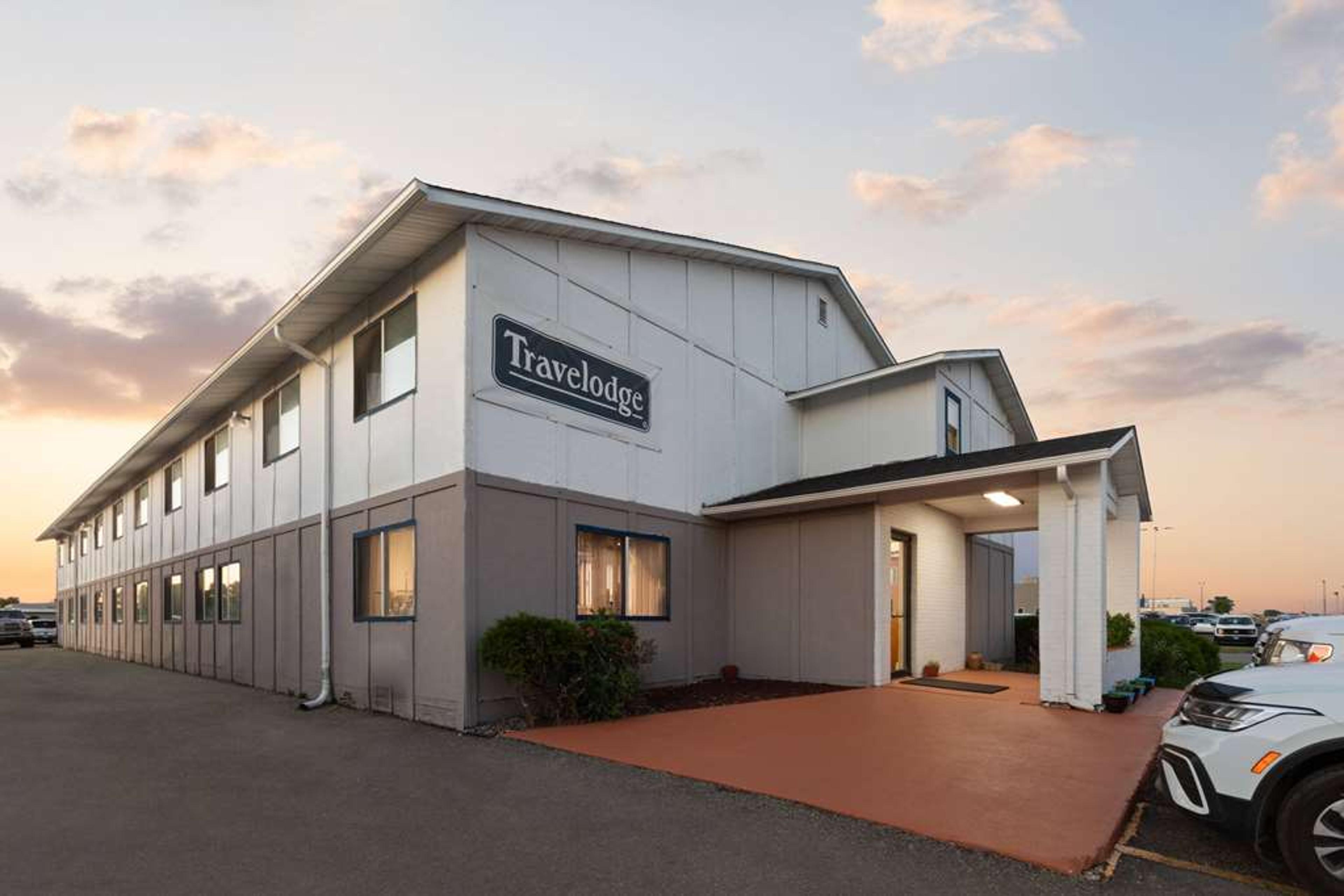 TRAVELODGE REDWOOD FALLS