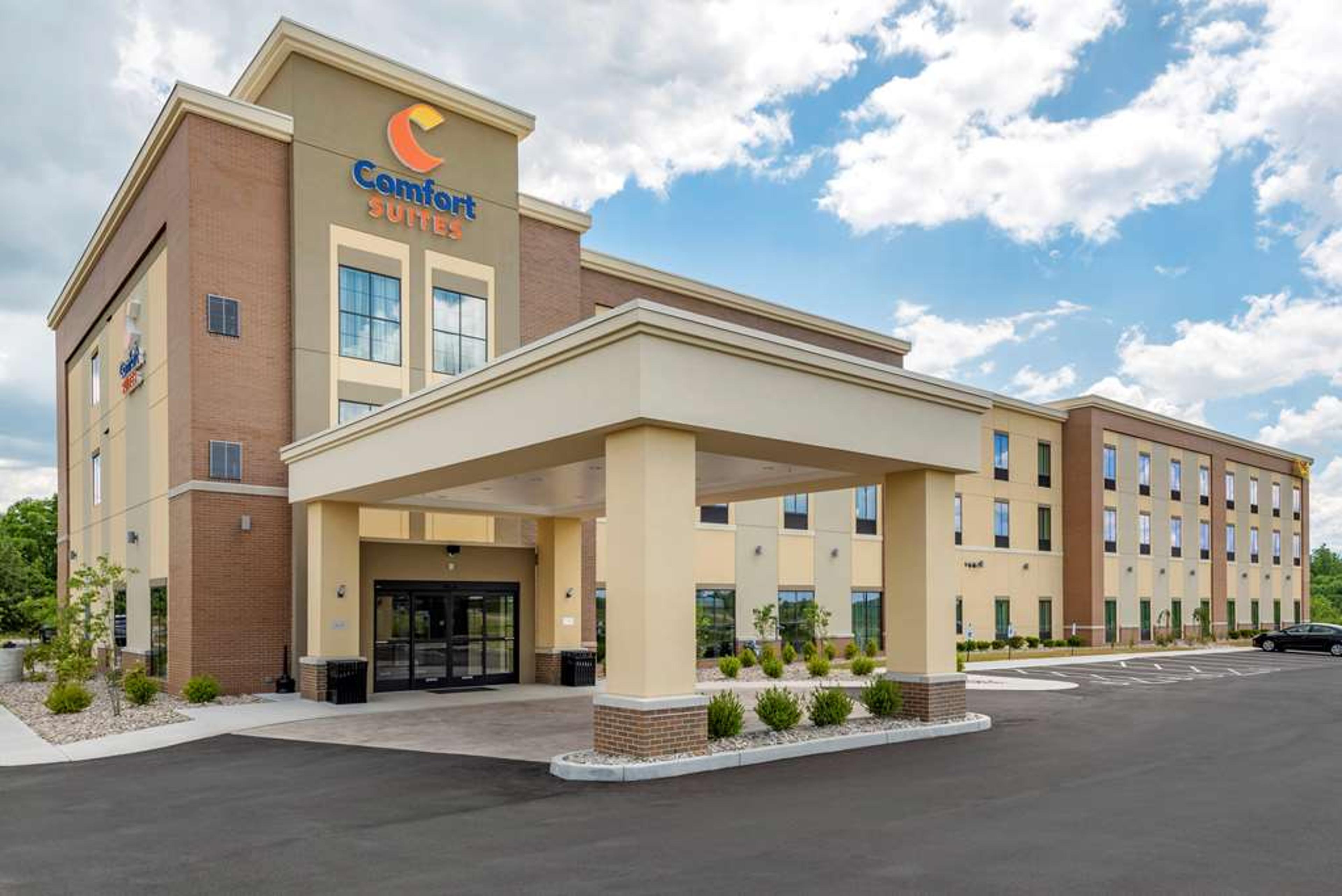 COMFORT SUITES DRY RIDGE