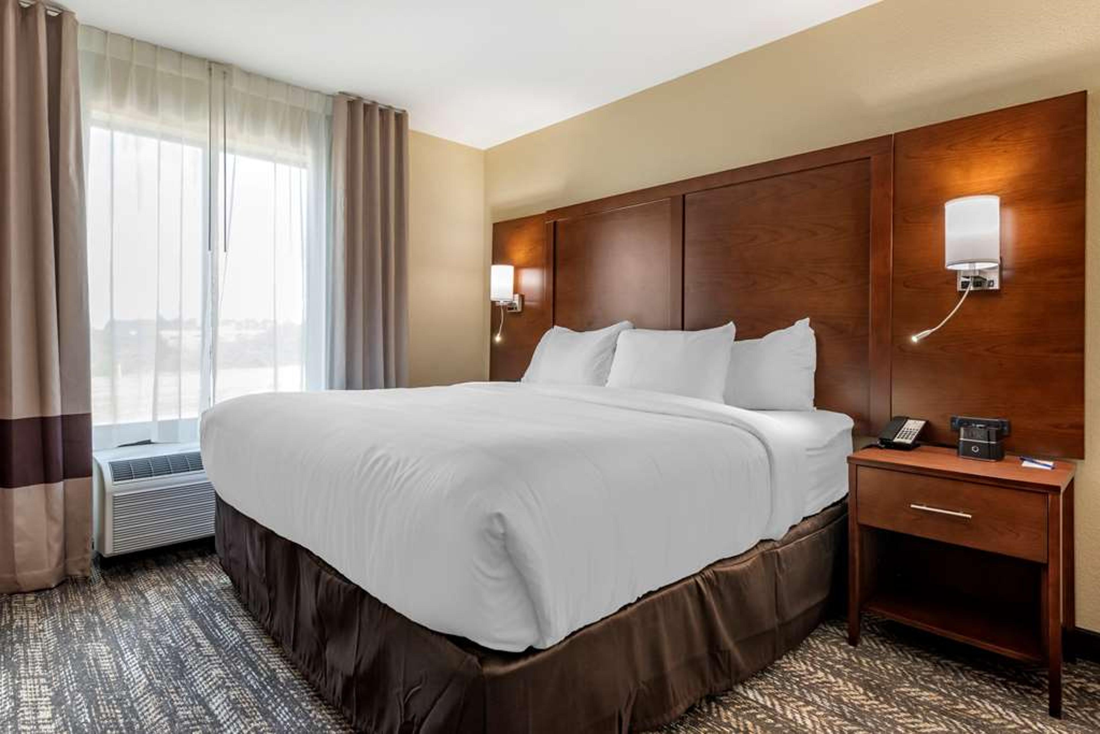 COMFORT SUITES DRY RIDGE