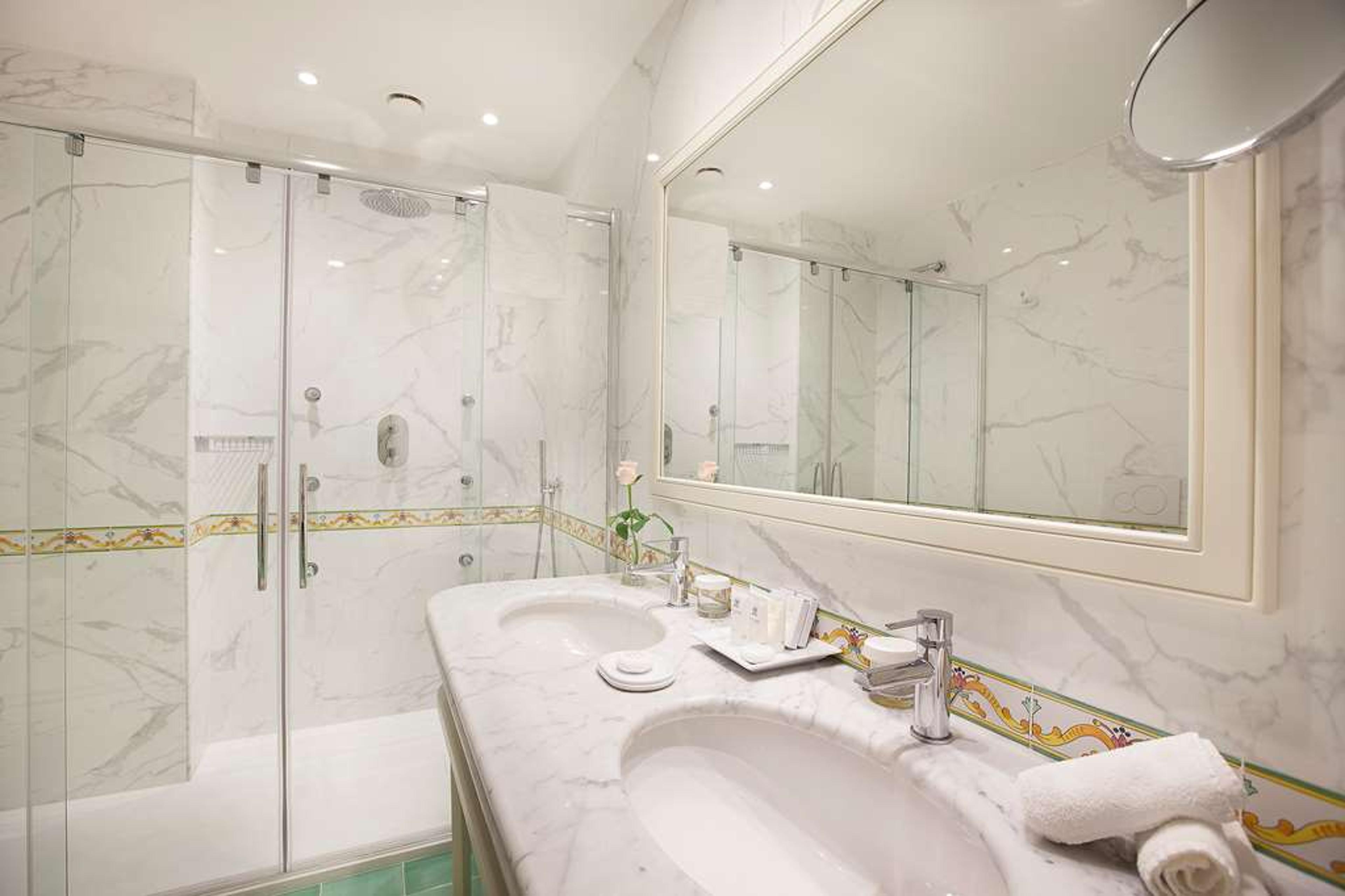 EXCELSIOR BELVEDERE HOTEL