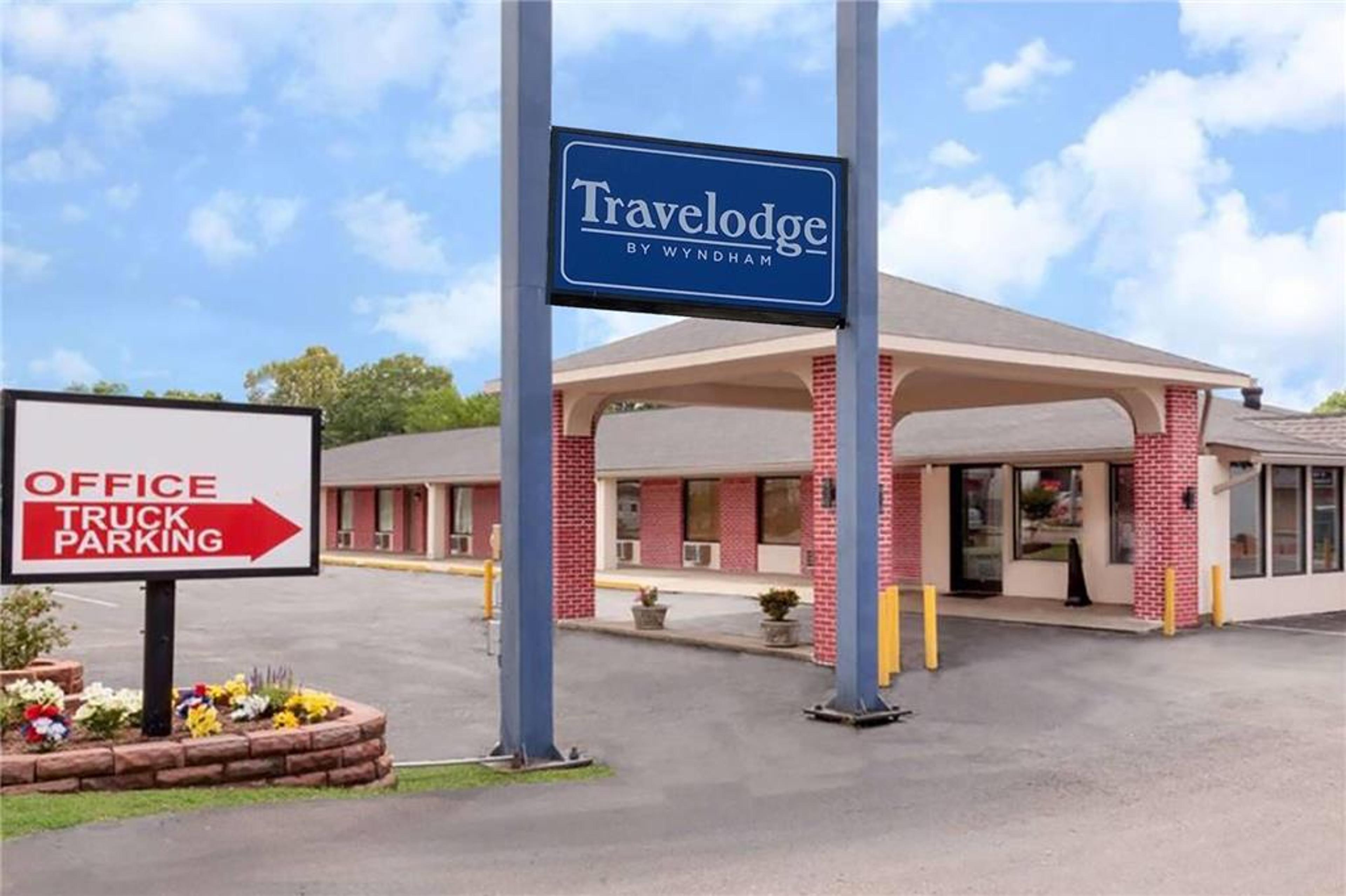 TRAVELODGE BY WYNDHAM JACKSON I-40