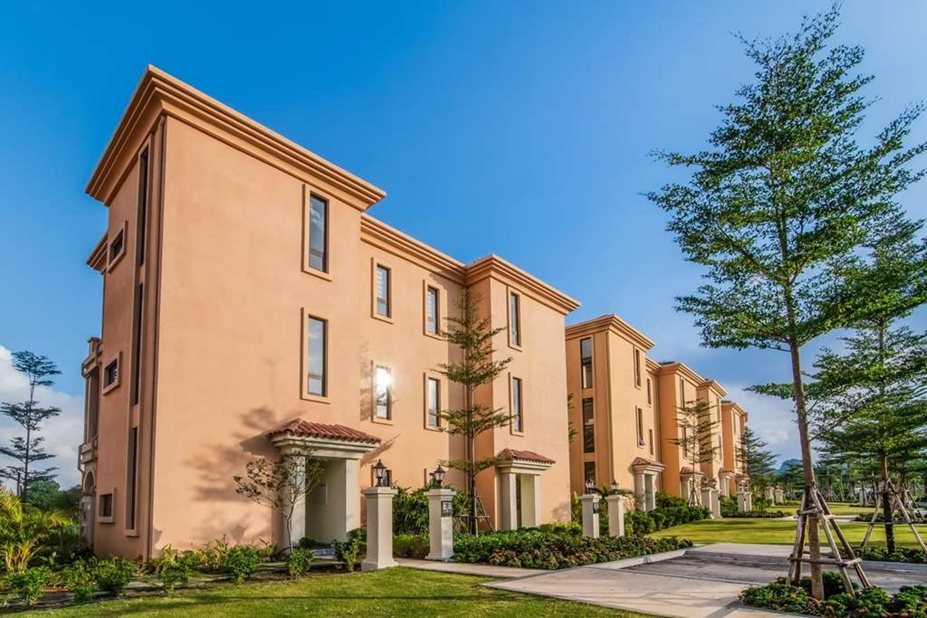 WYNDHAM SKY LAKE RESORT AND VILLAS