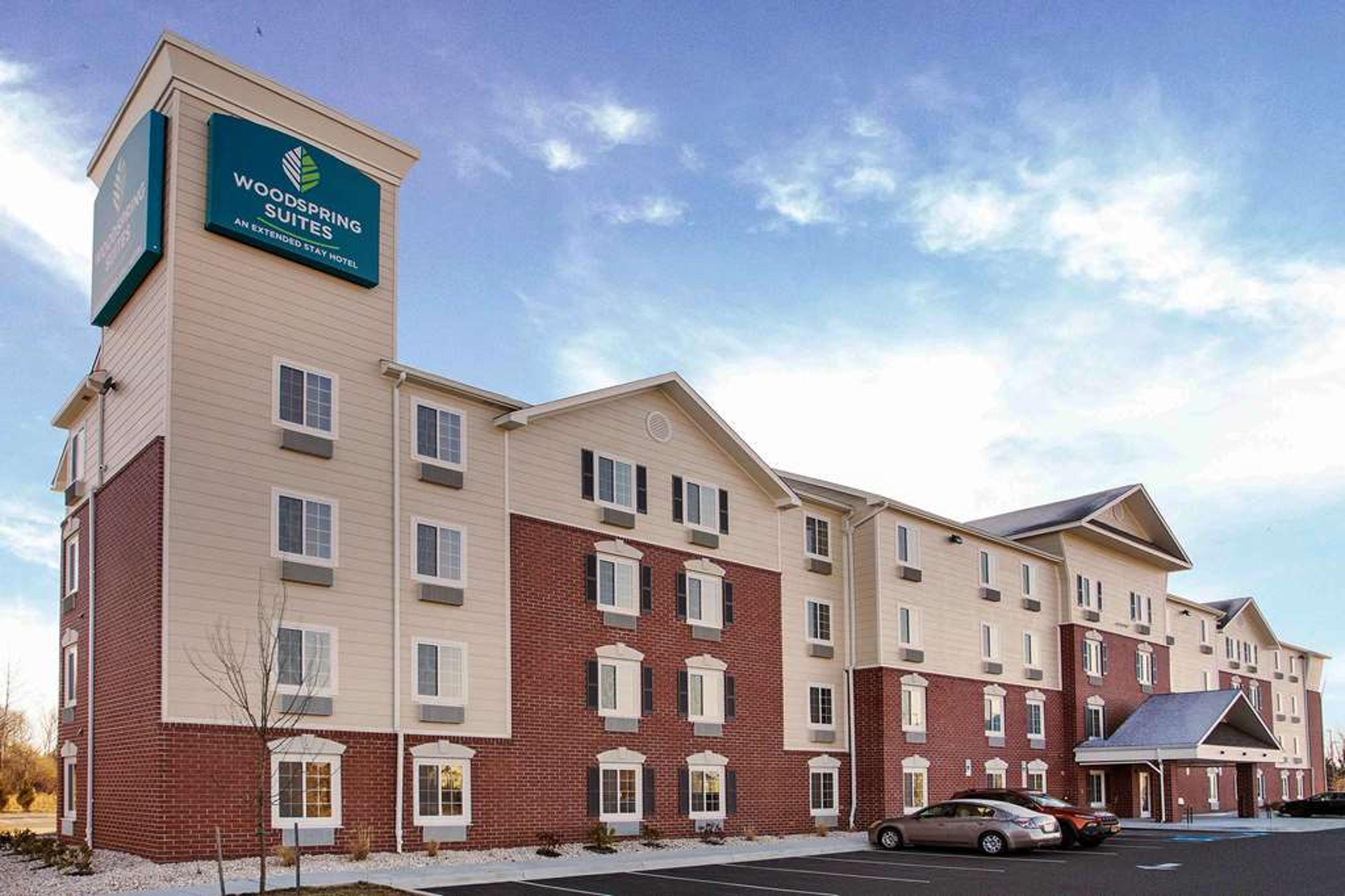 WOODSPRING SUITES FREDERICK I-70