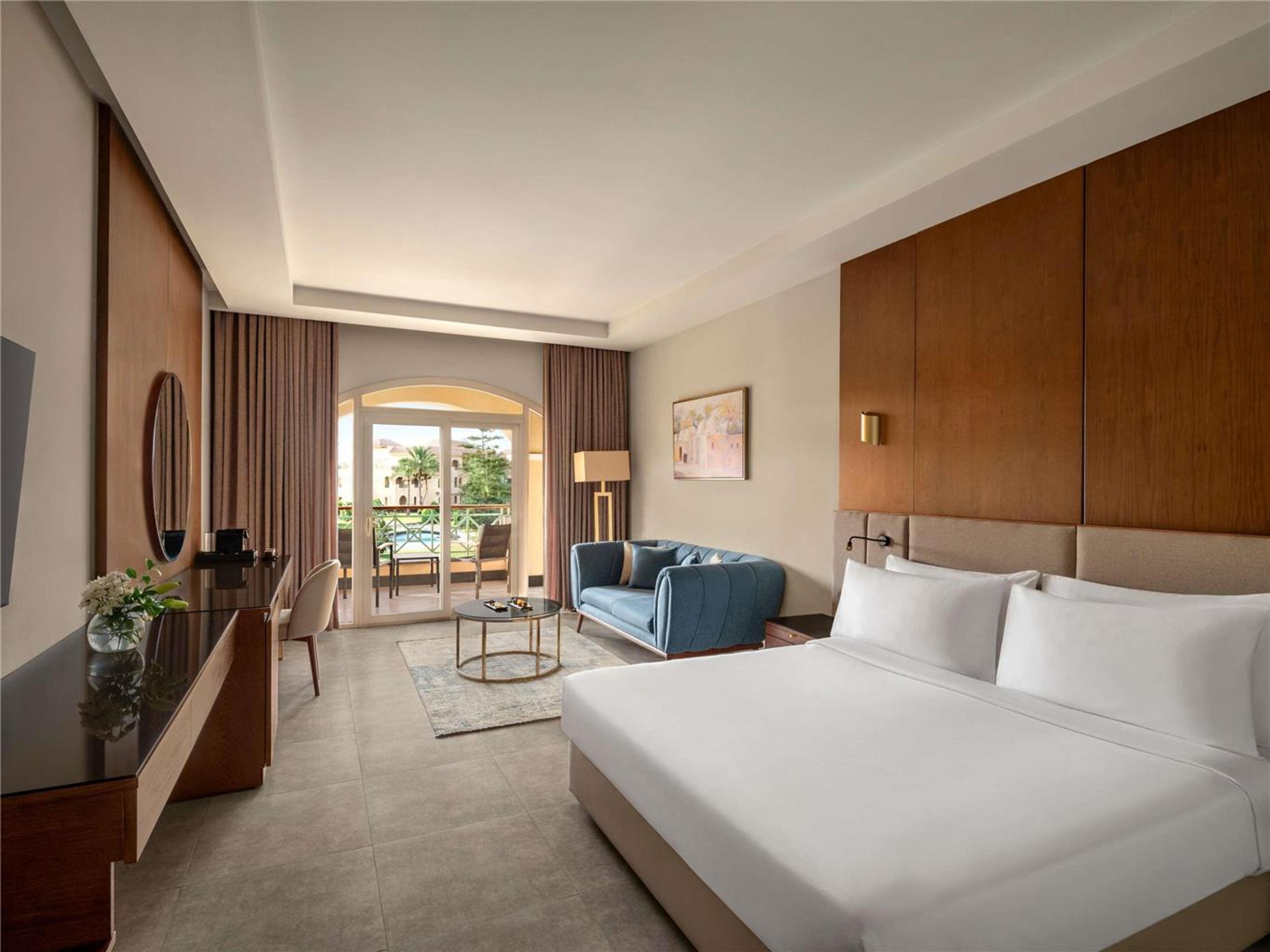 Mövenpick Cairo Media City