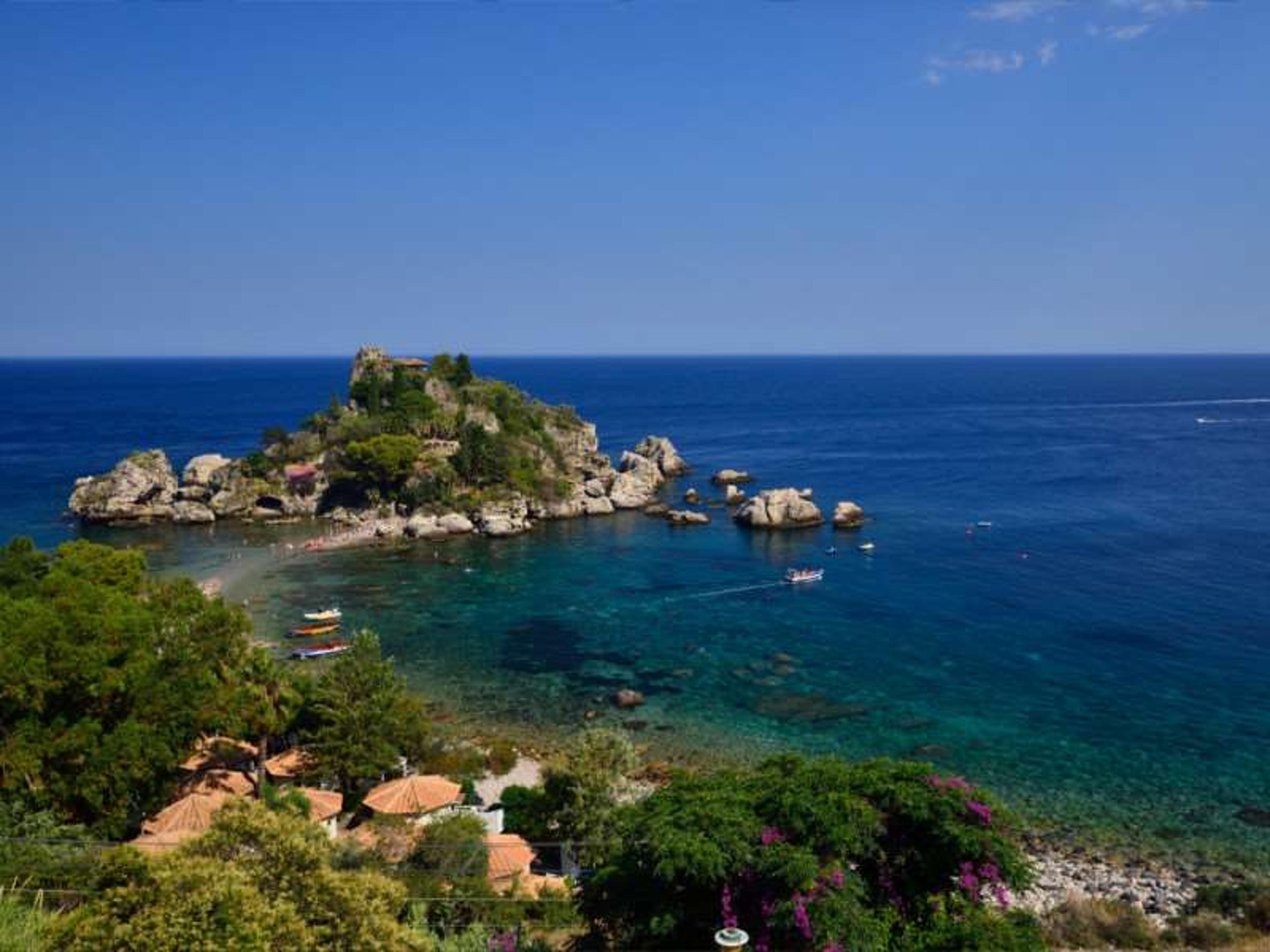 LA PLAGE RESORT