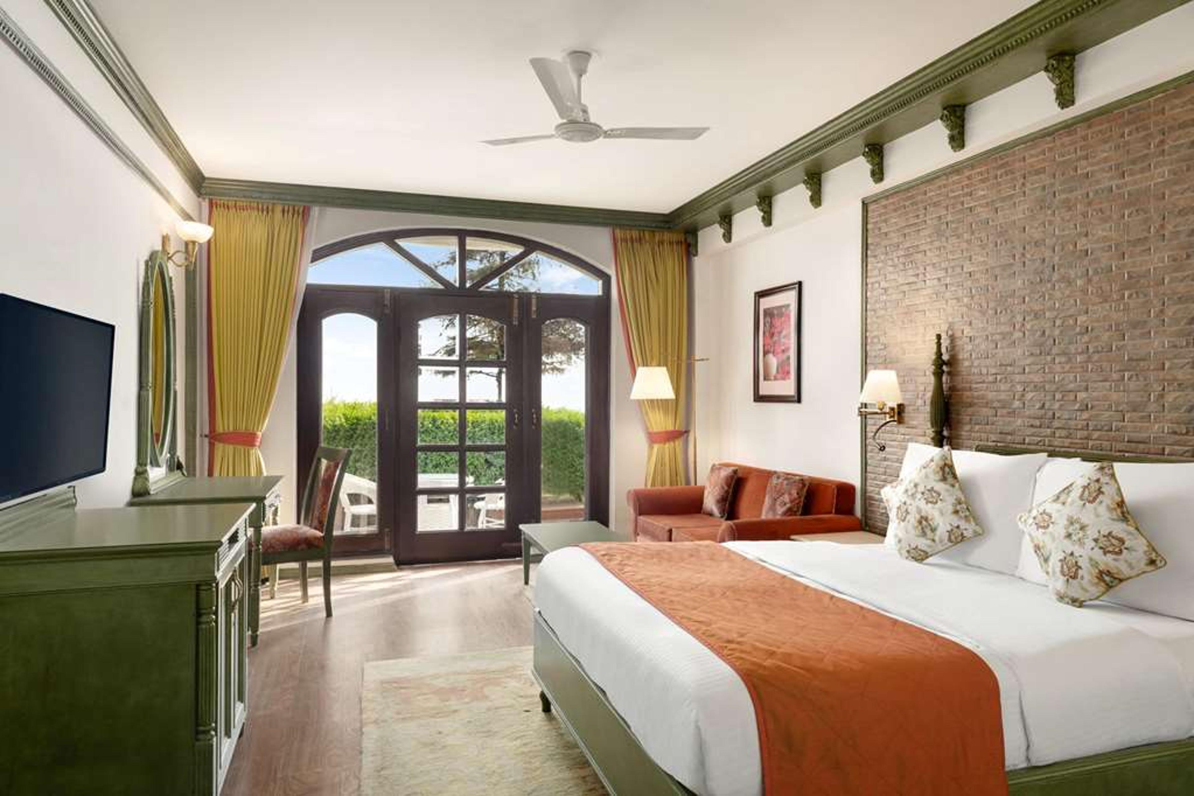 RAMADA BY WYNDHAM MUSSOORIE MALL RO