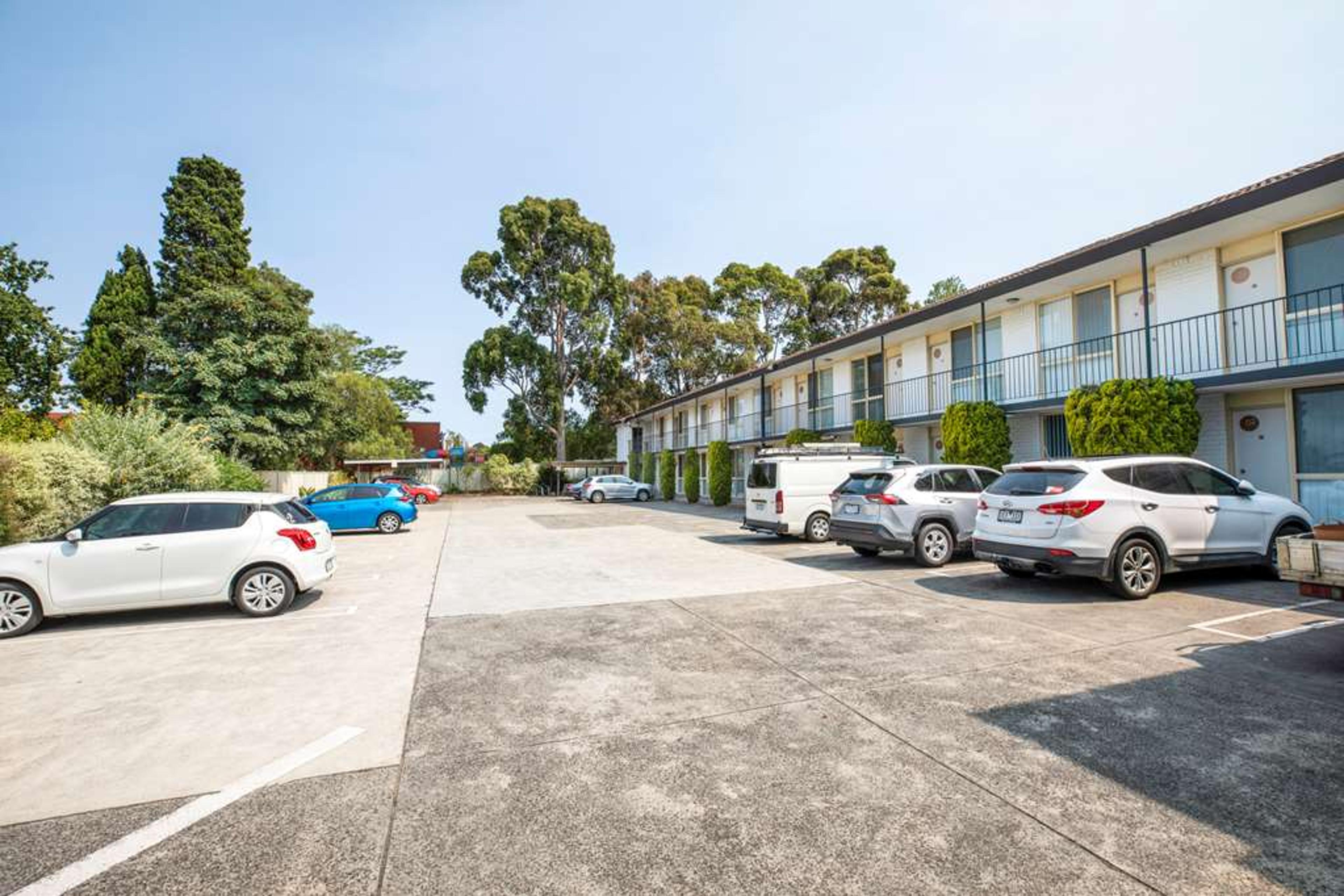 THE MULGRAVE MOTEL