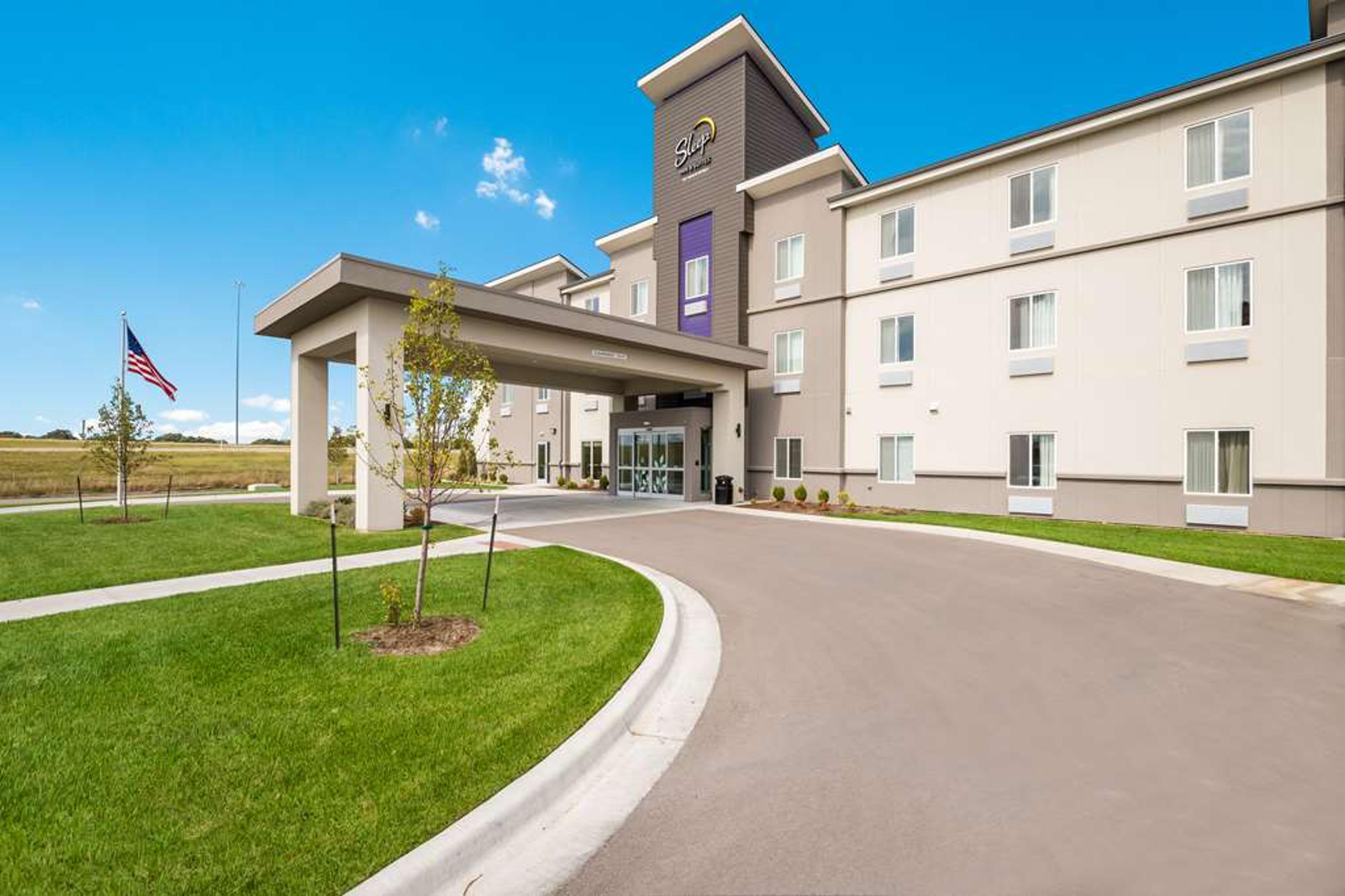 SLEEP INN AND SUITES PARK CITY