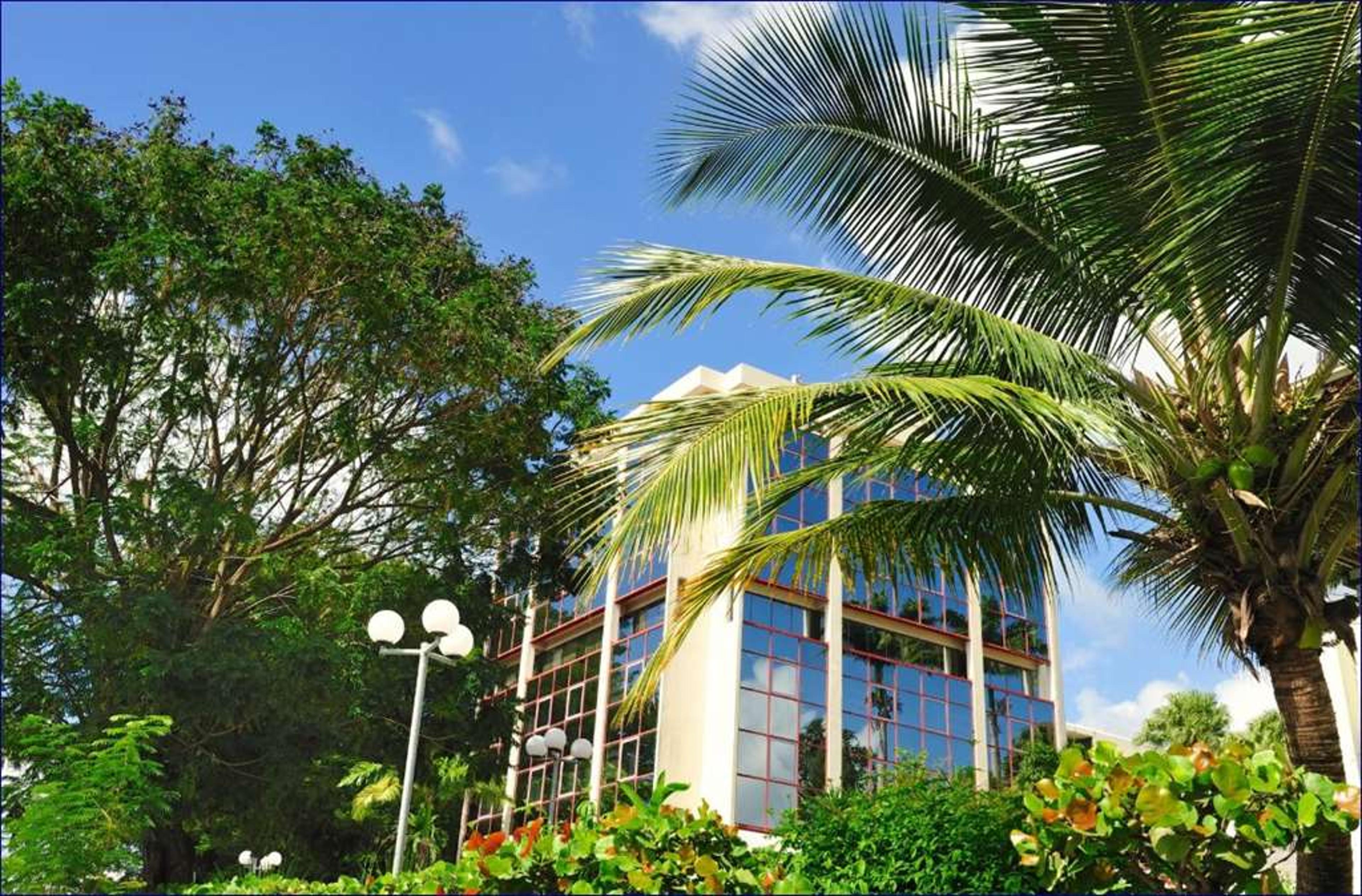 SQUASH-KARIBEA HOTELS