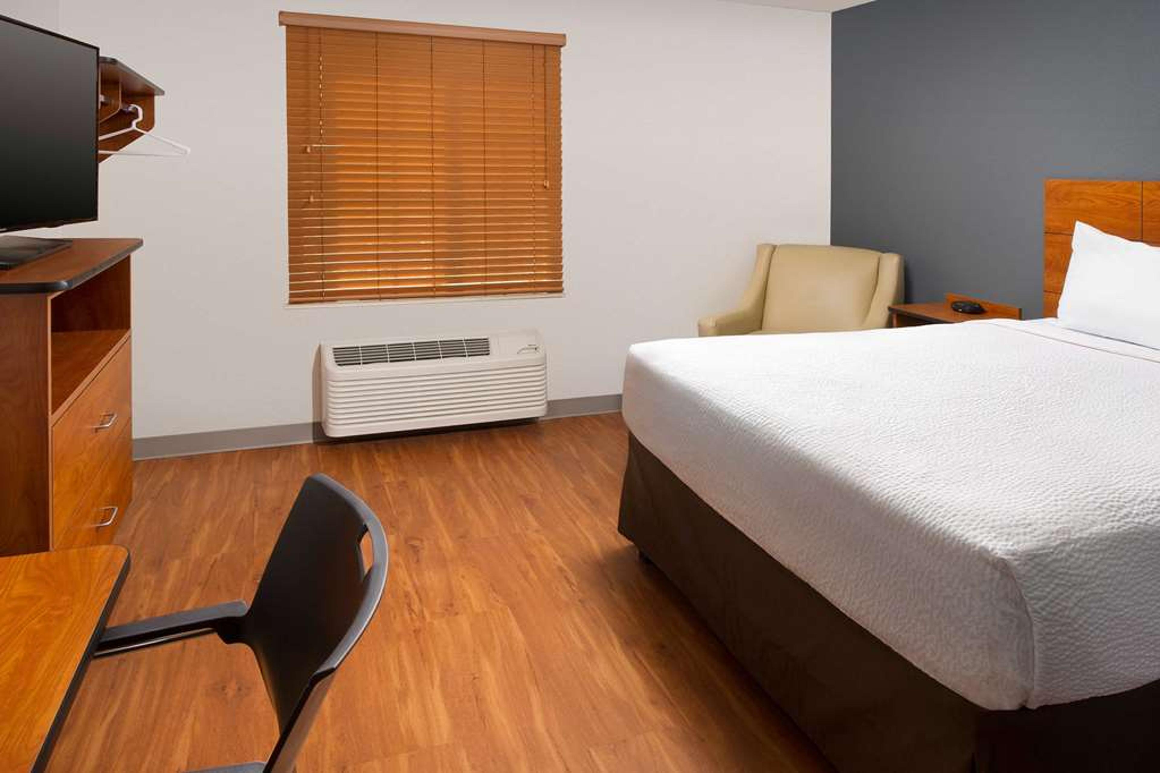 WOODSPRING SUITES CHICAGO DARIEN