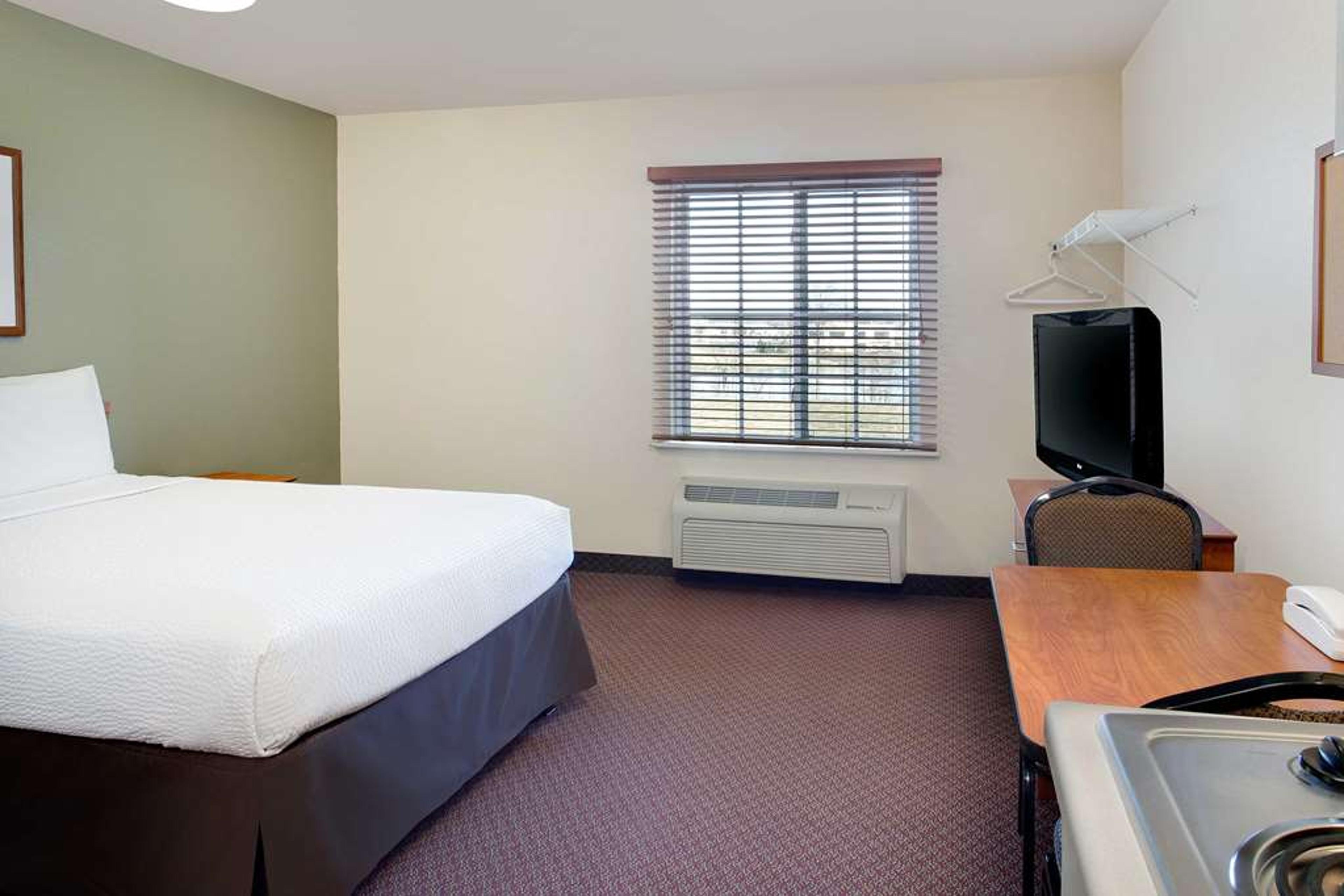 WOODSPRING SUITES FORT WAYNE