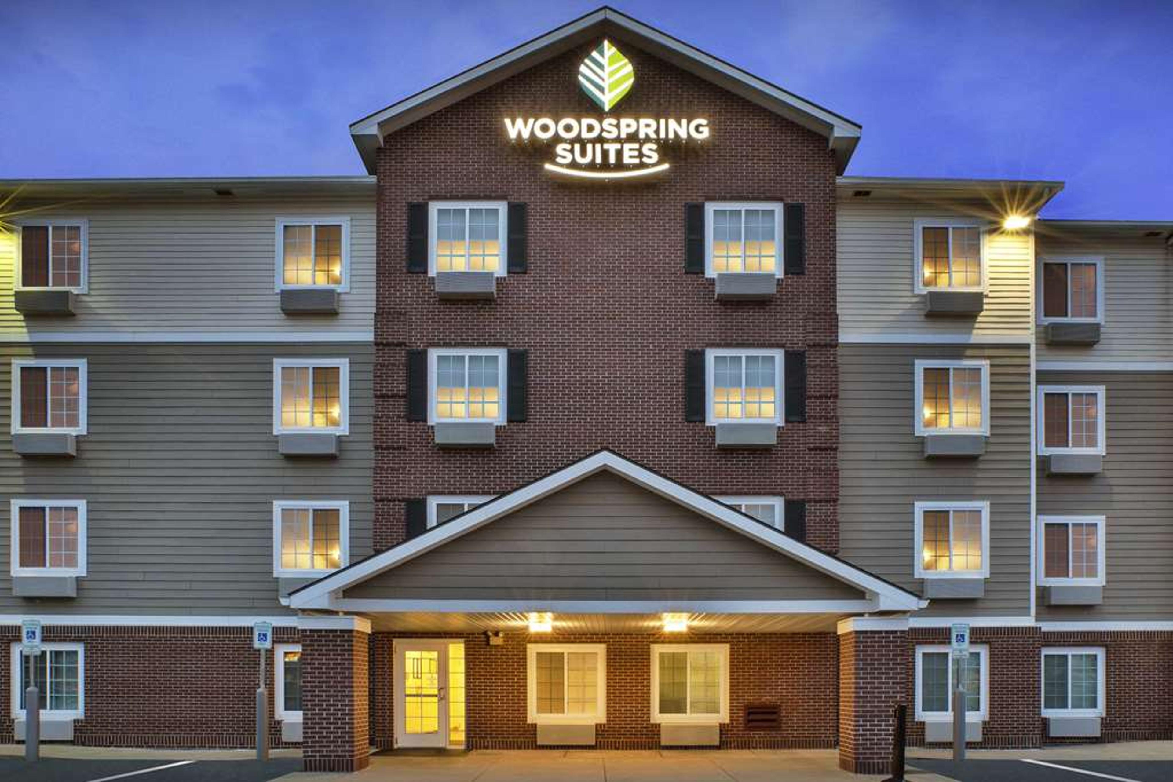 WOODSPRING SUITES HOLLAND - GRAND R