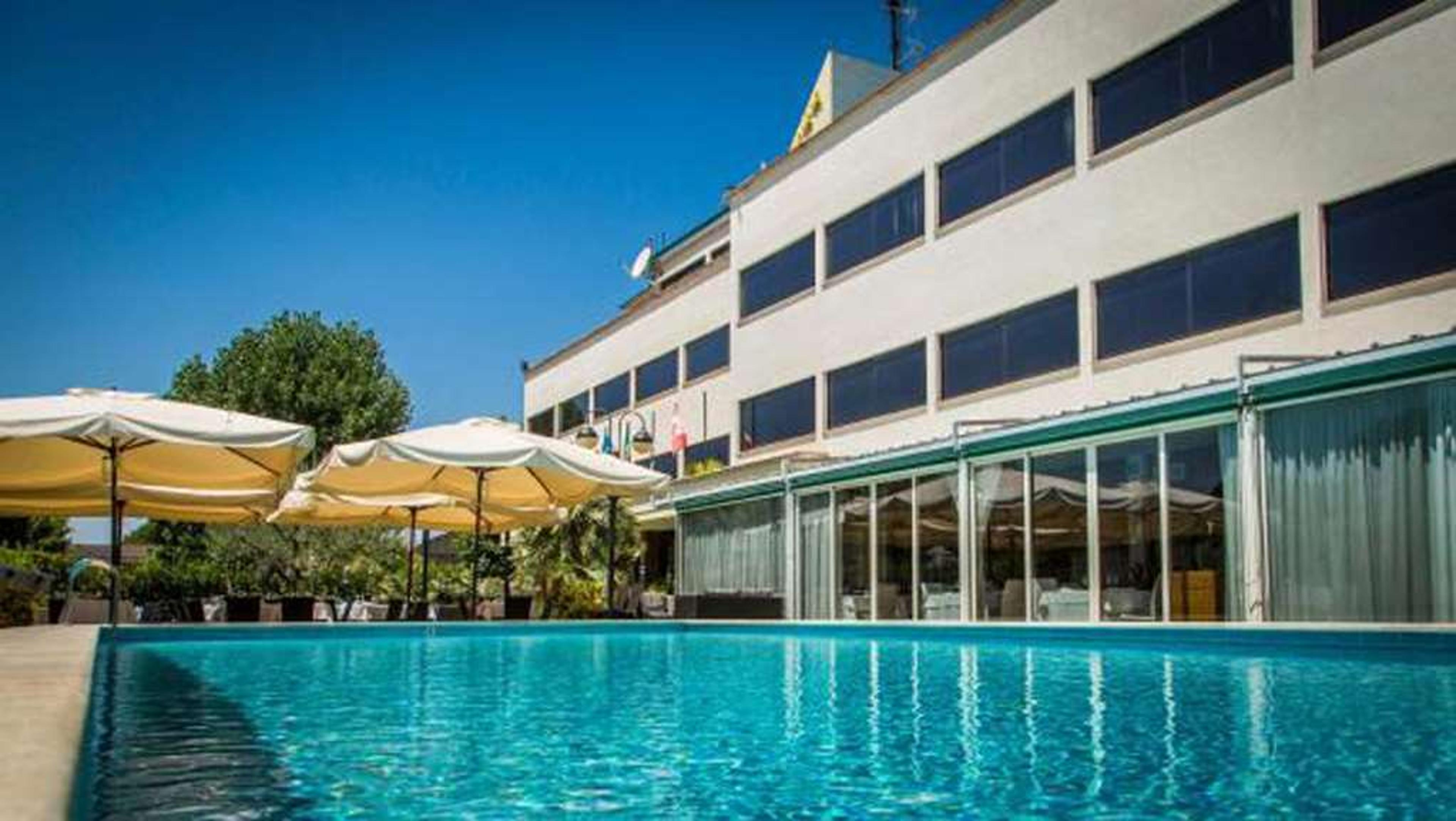 Hotel Photo 3