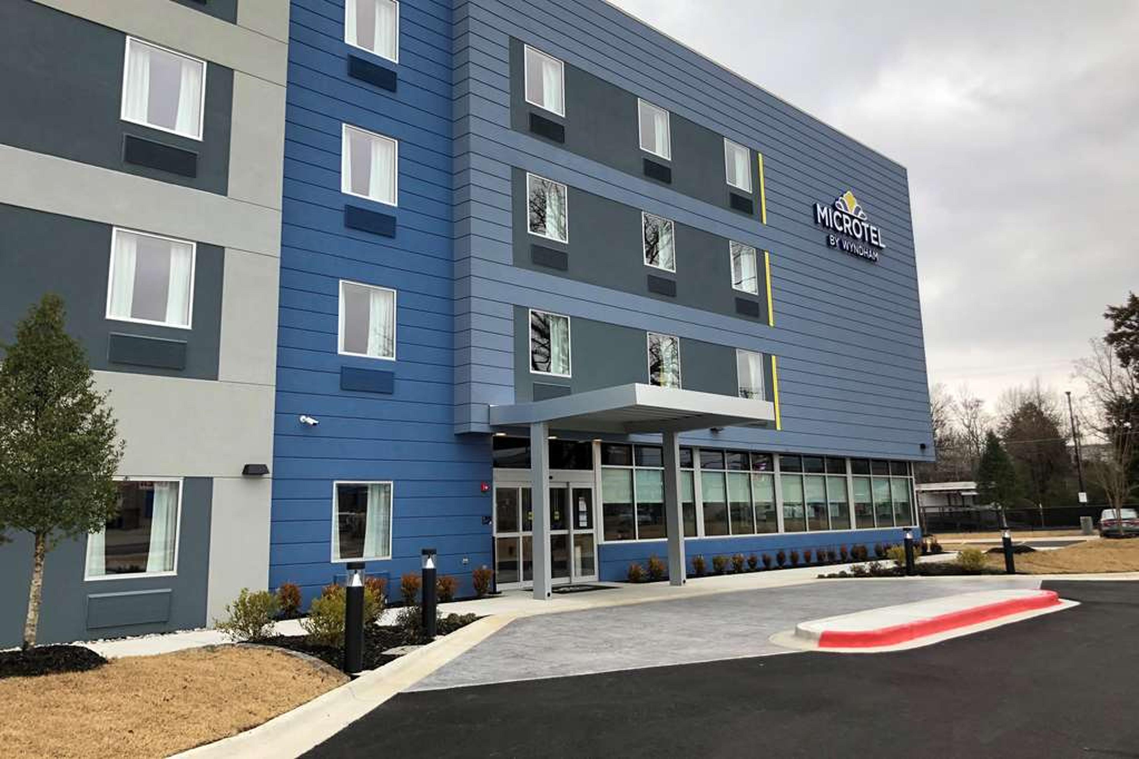 MICROTEL INN & SUITES BY WYNDHAM HO