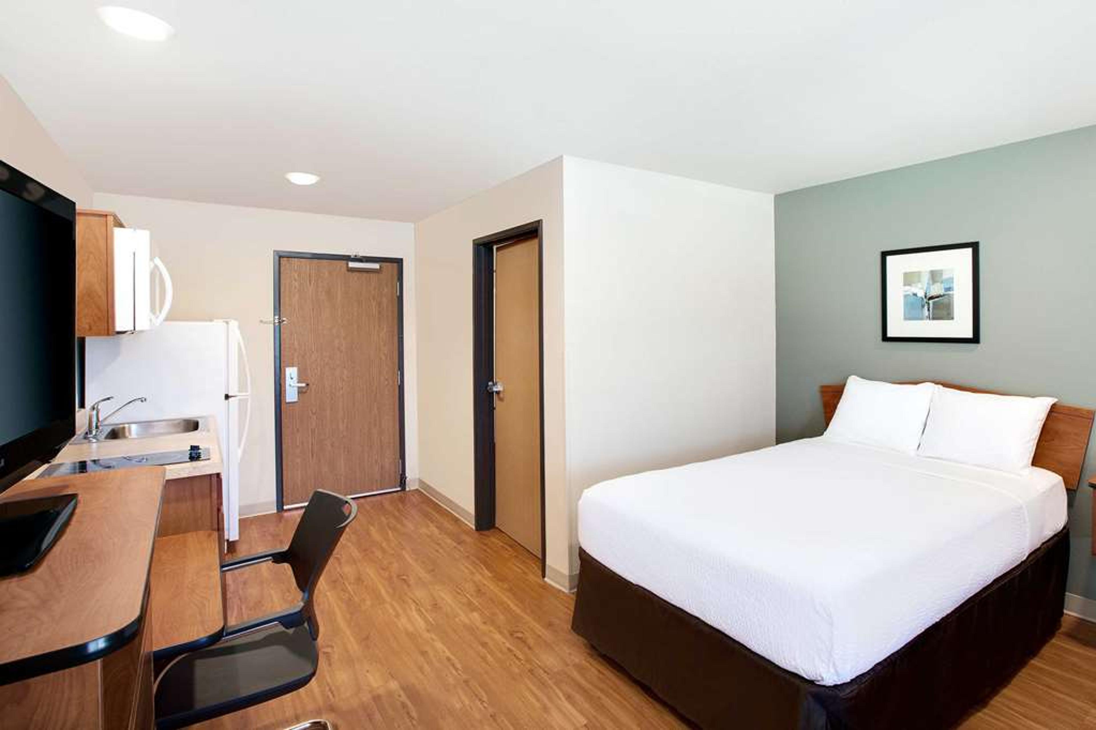 WOODSPRING SUITES LAFAYETTE