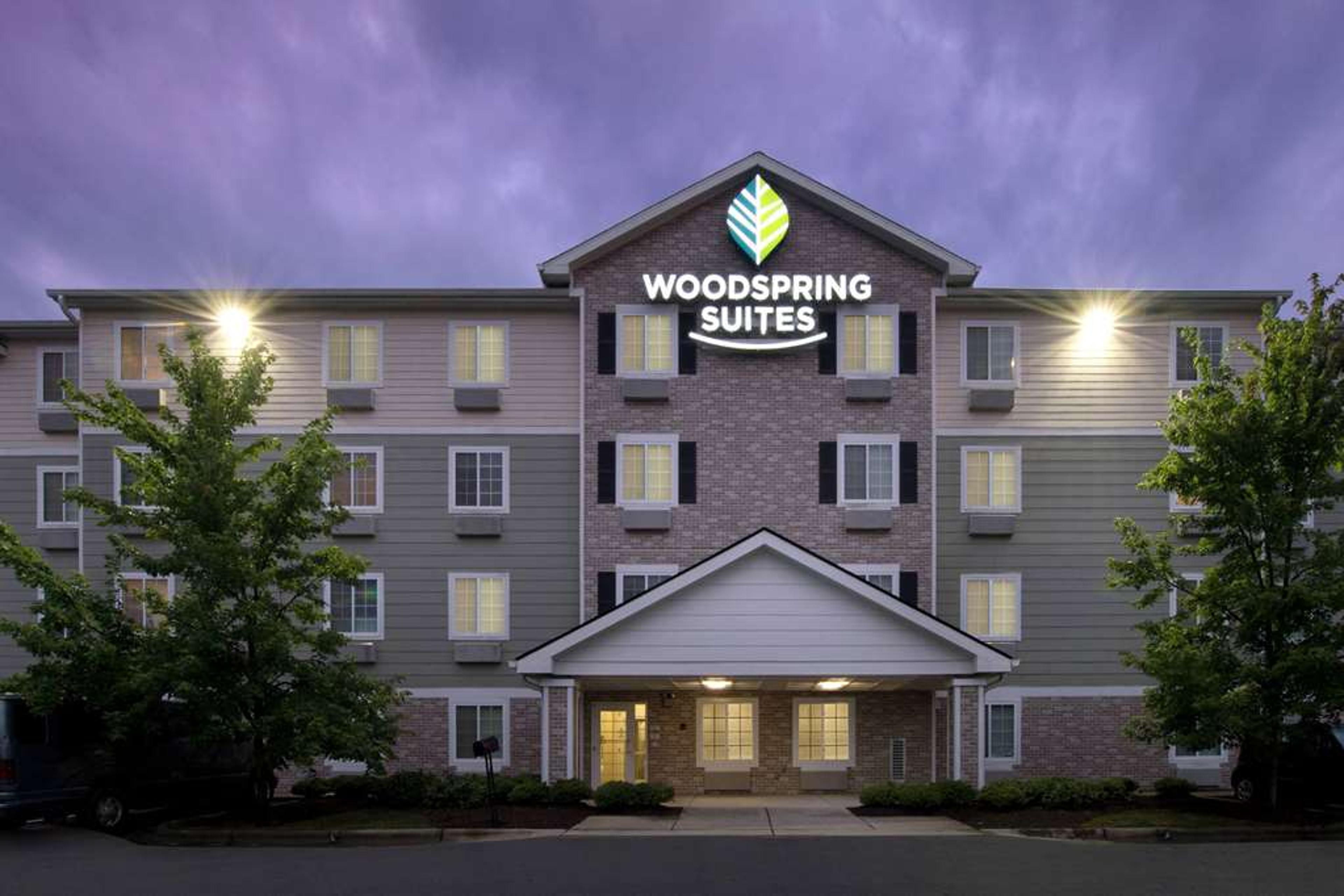 WOODSPRING SUITES RALEIGH APEX