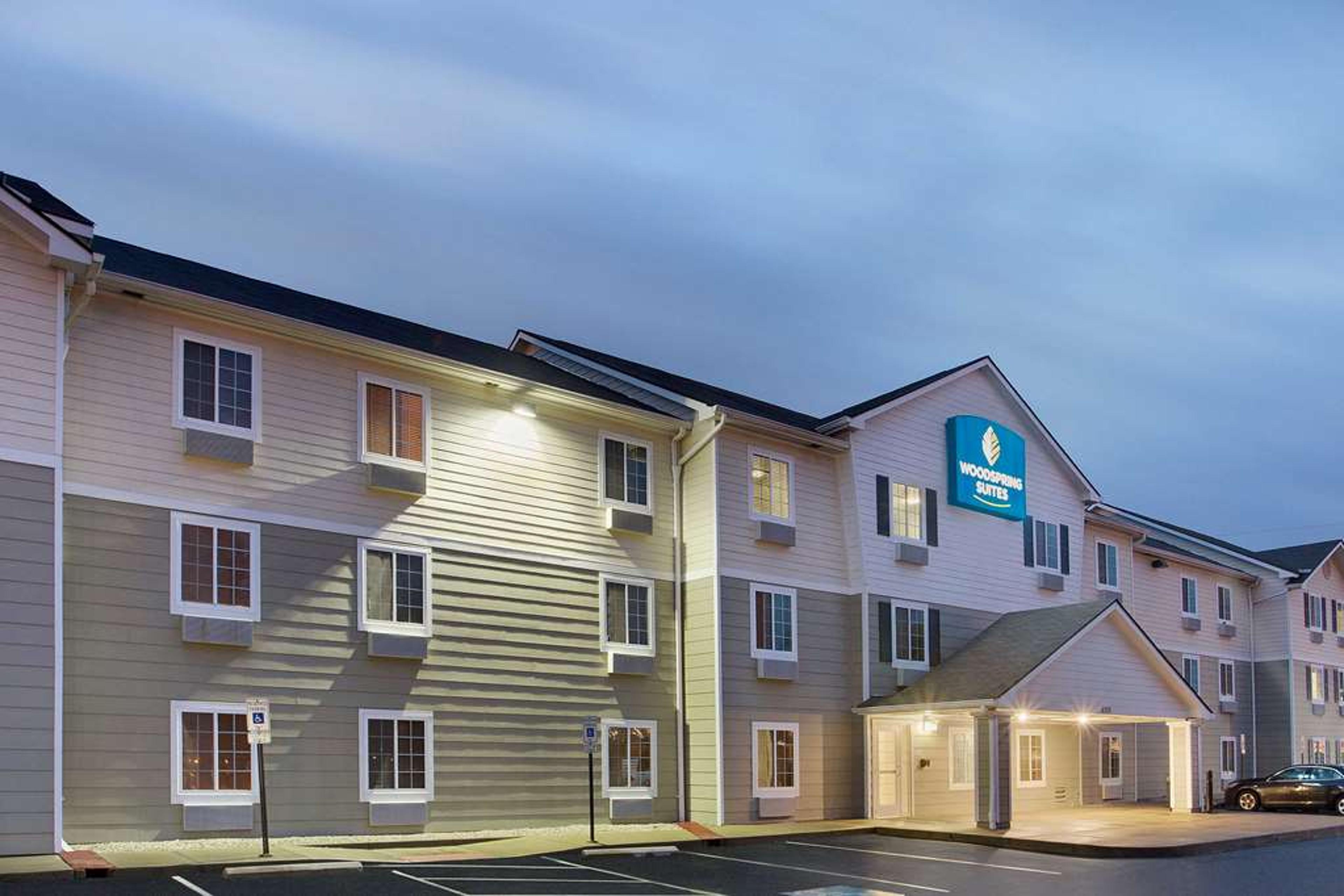 WOODSPRING SUITES CINCINNATI FAIRFI