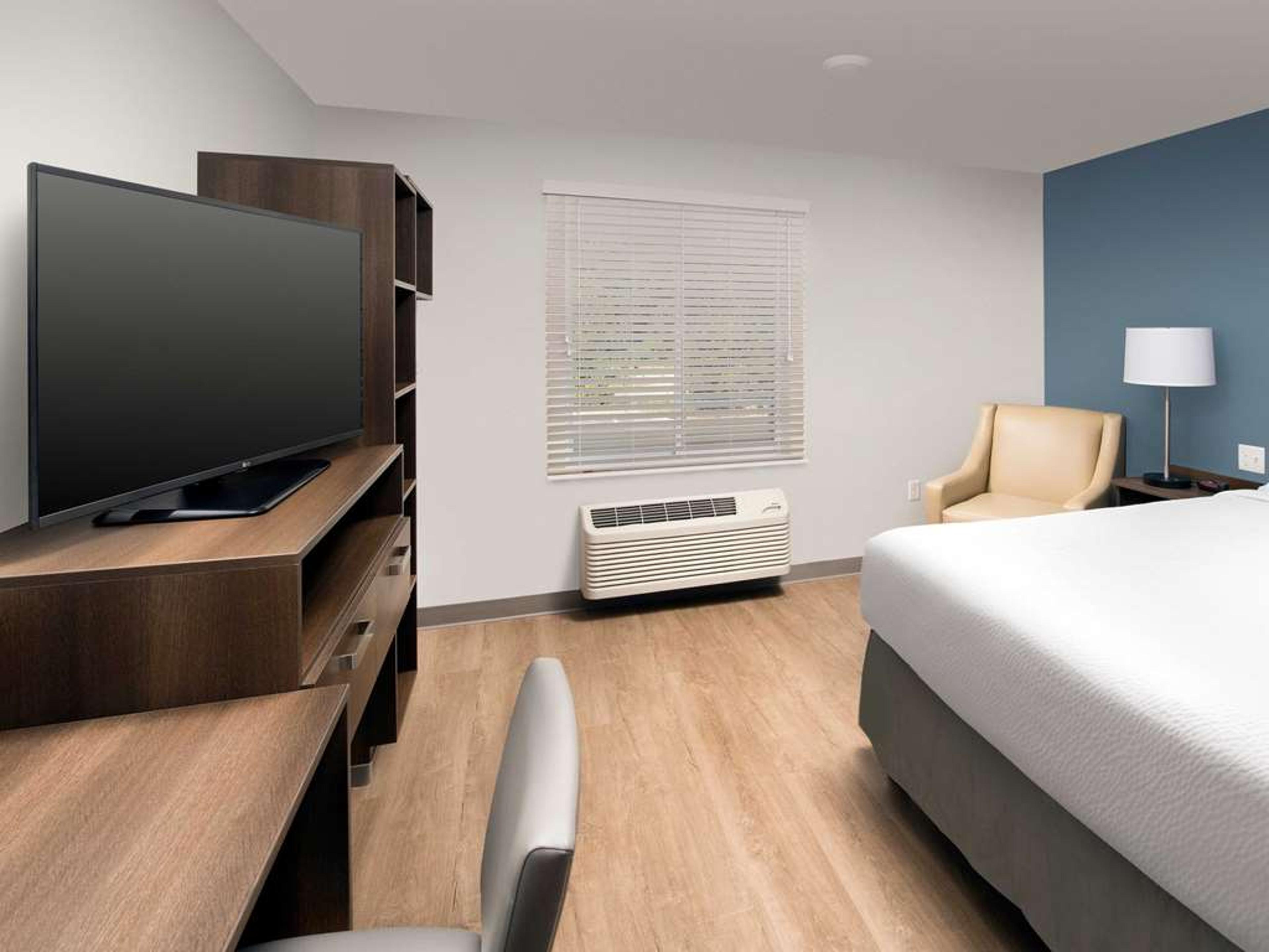 WOODSPRING SUITES TOLEDO MAUMEE