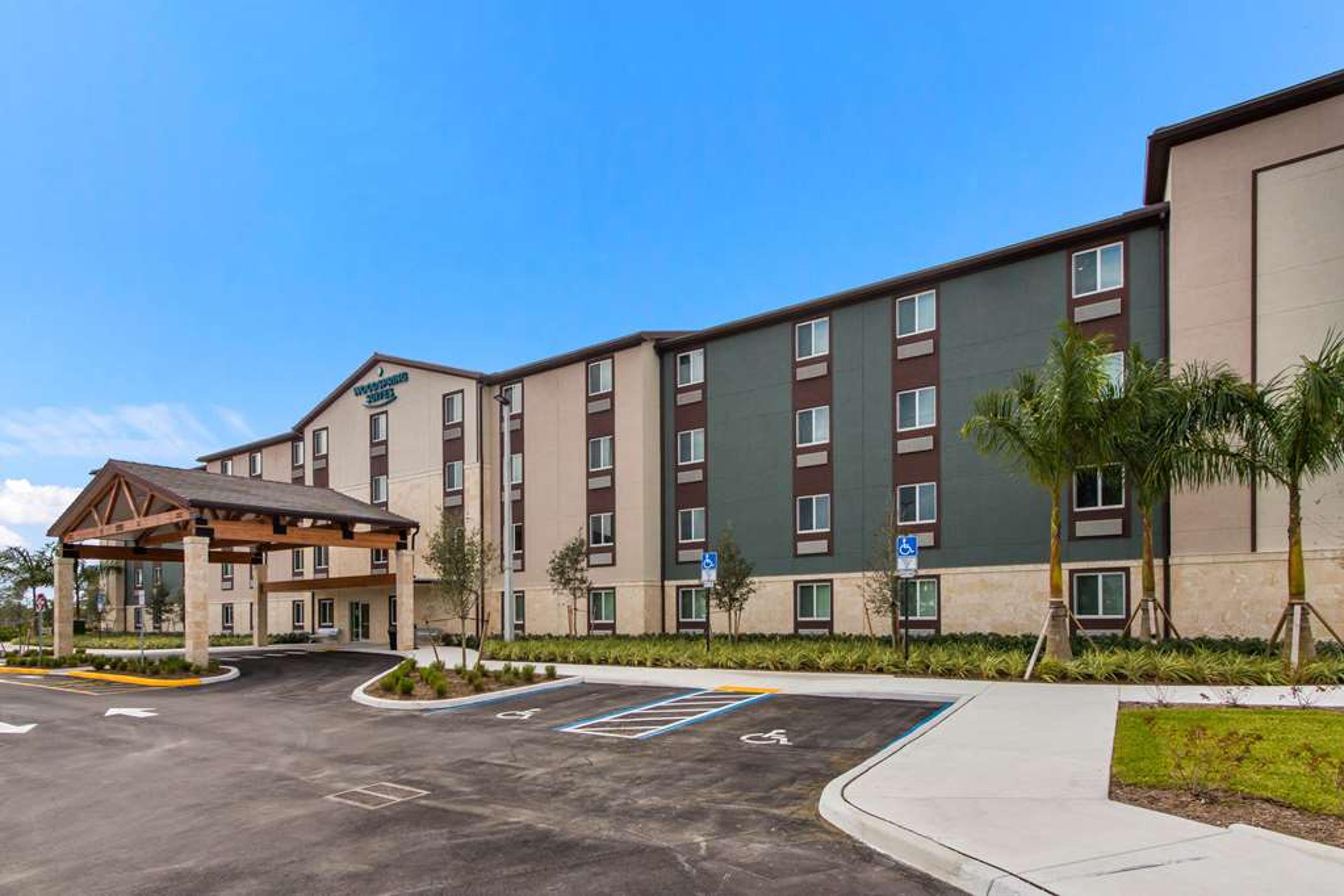 WOODSPRING SUITES TAMARAC