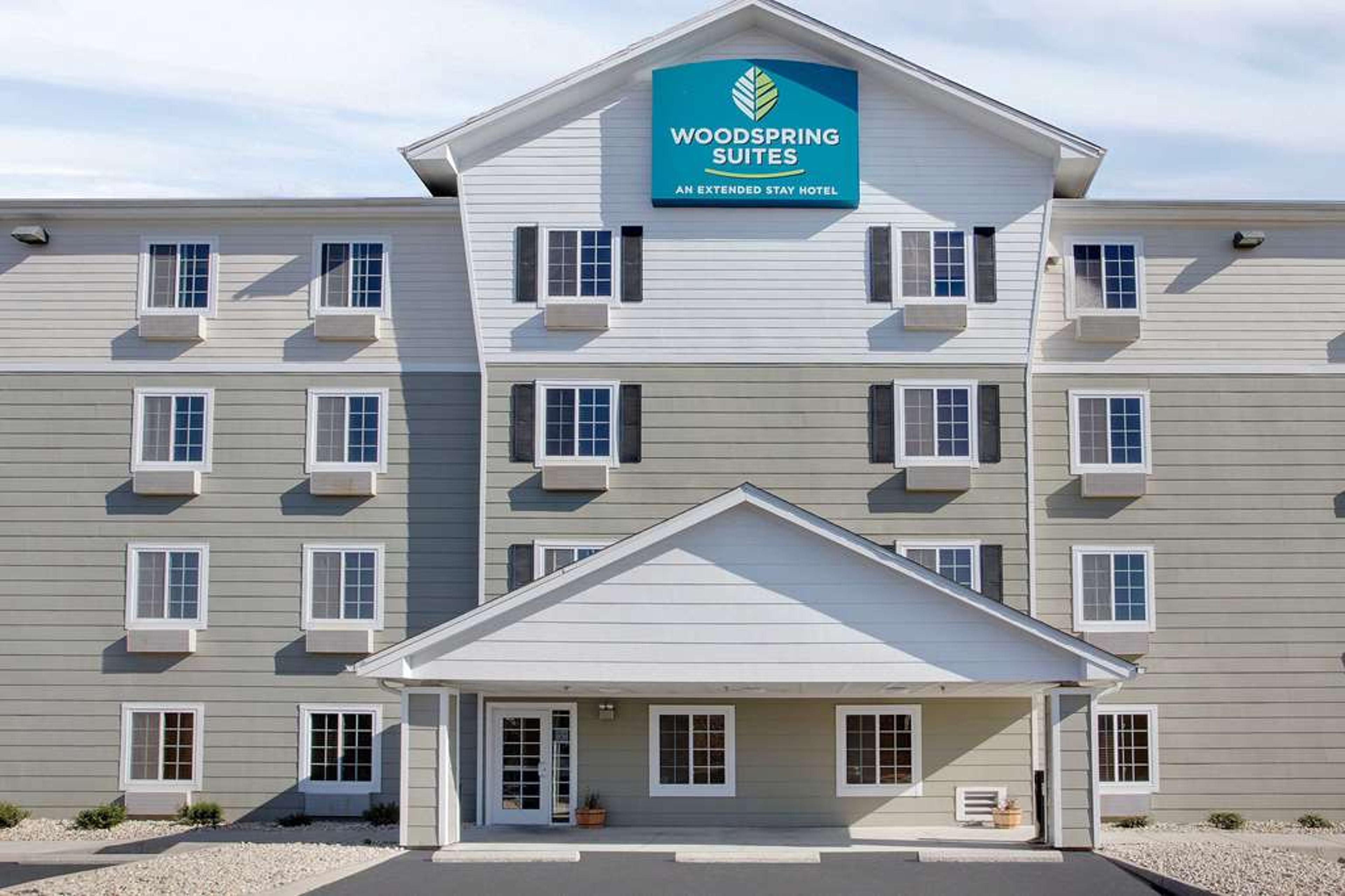 WOODSPRING SUITES RICHMOND COLONIAL