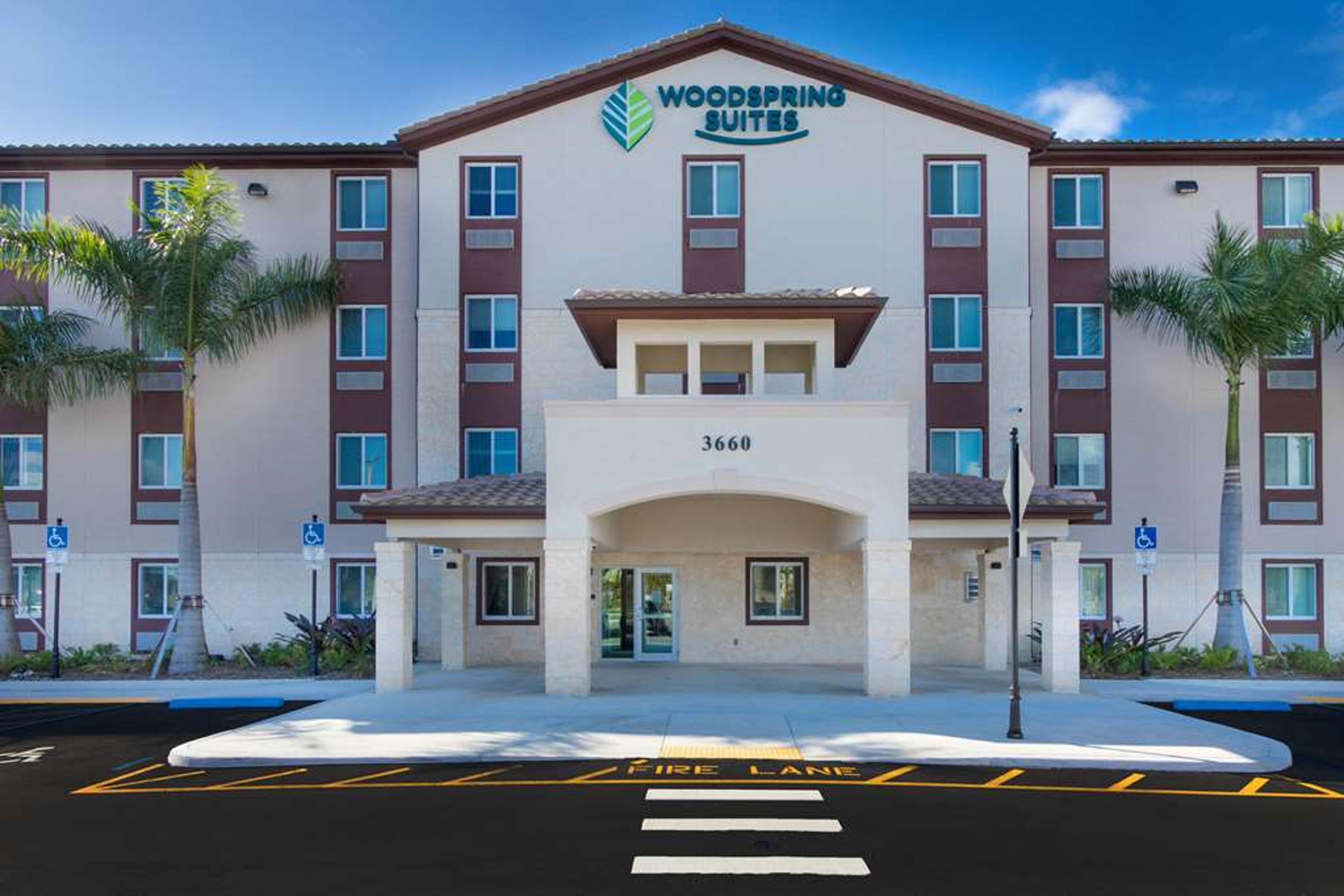 WOODSPRING SUITES MIRAMAR