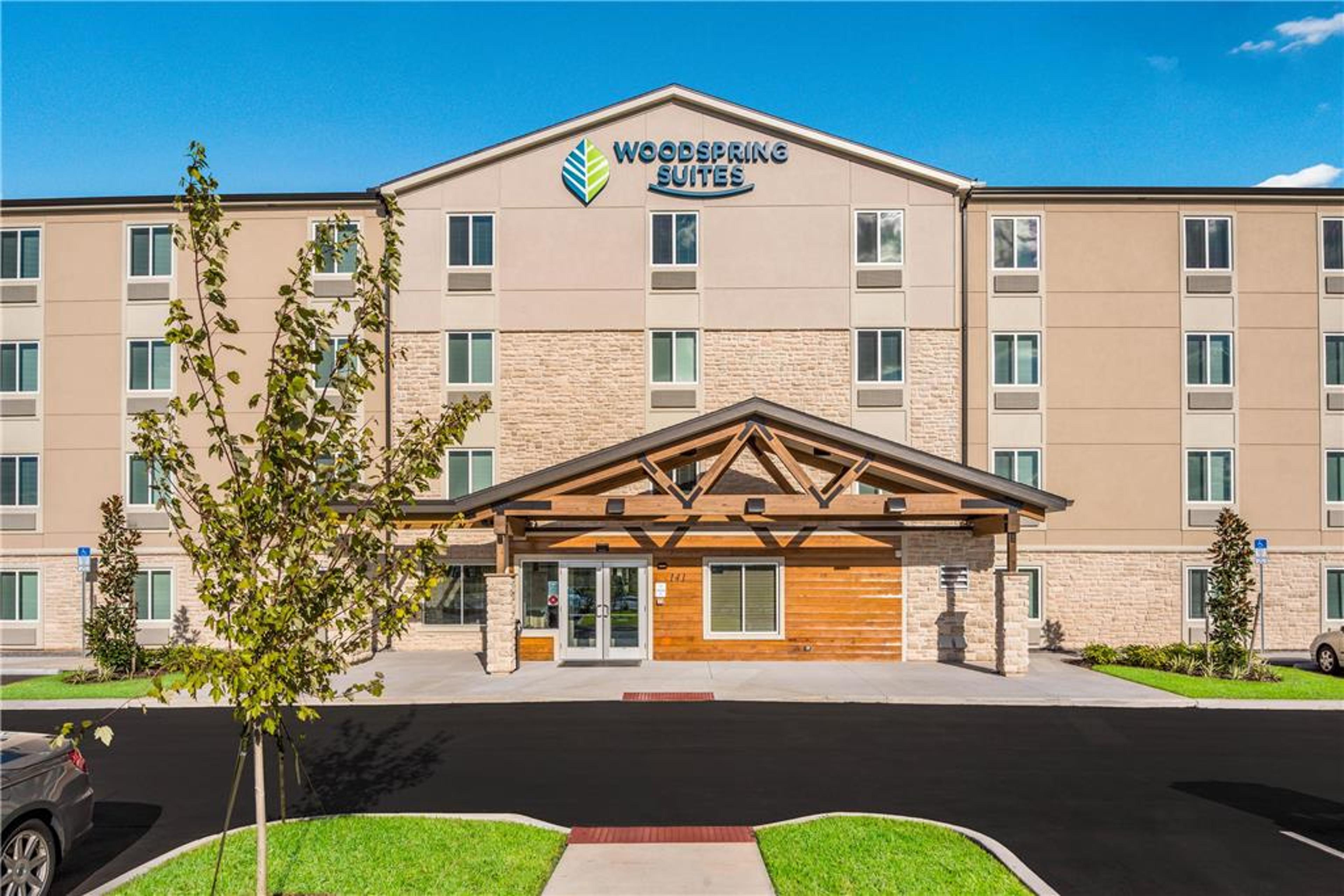 WOODSPRING SUITES DAVENPORT FL