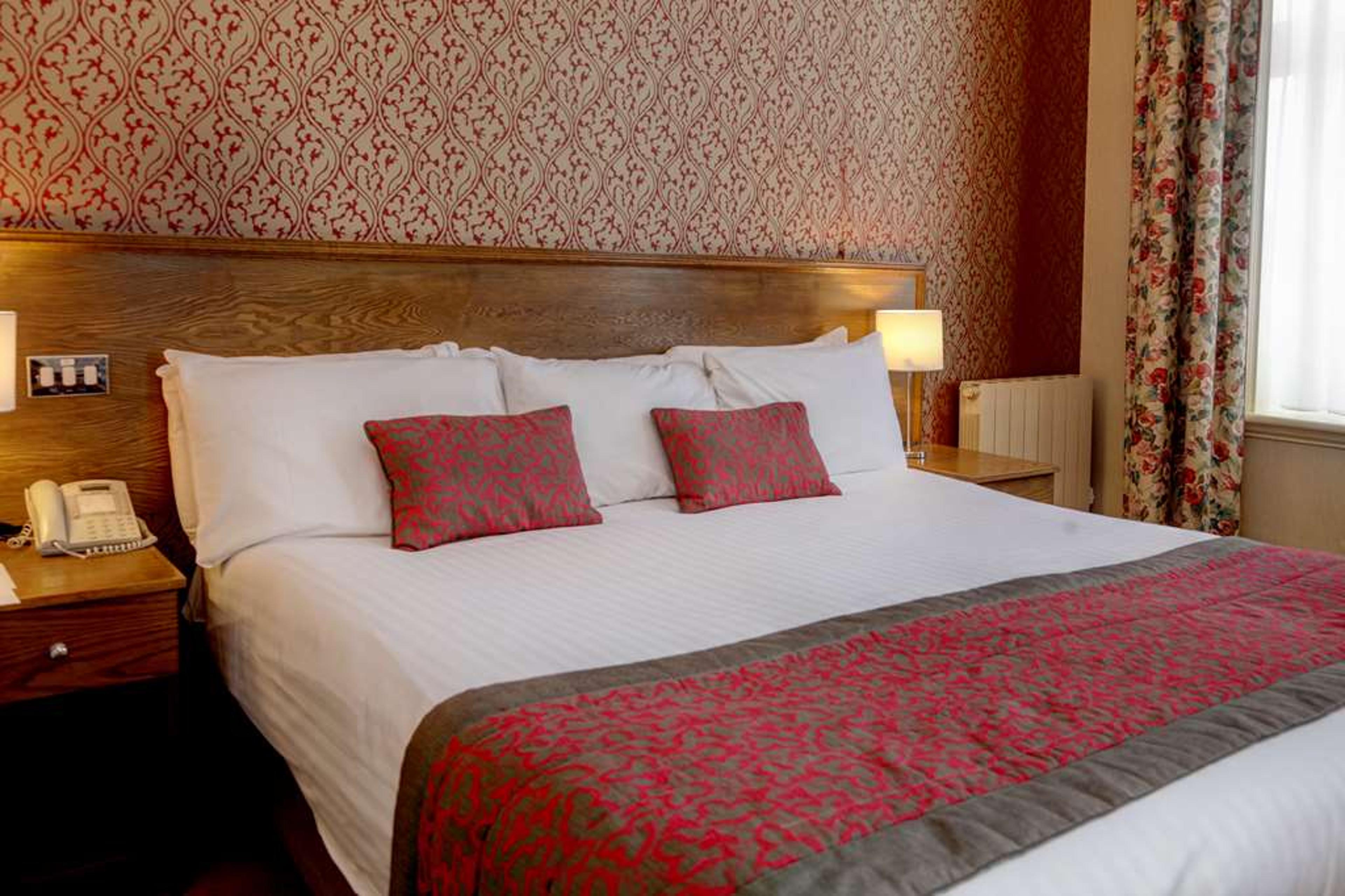 Crown And Mitre Hotel