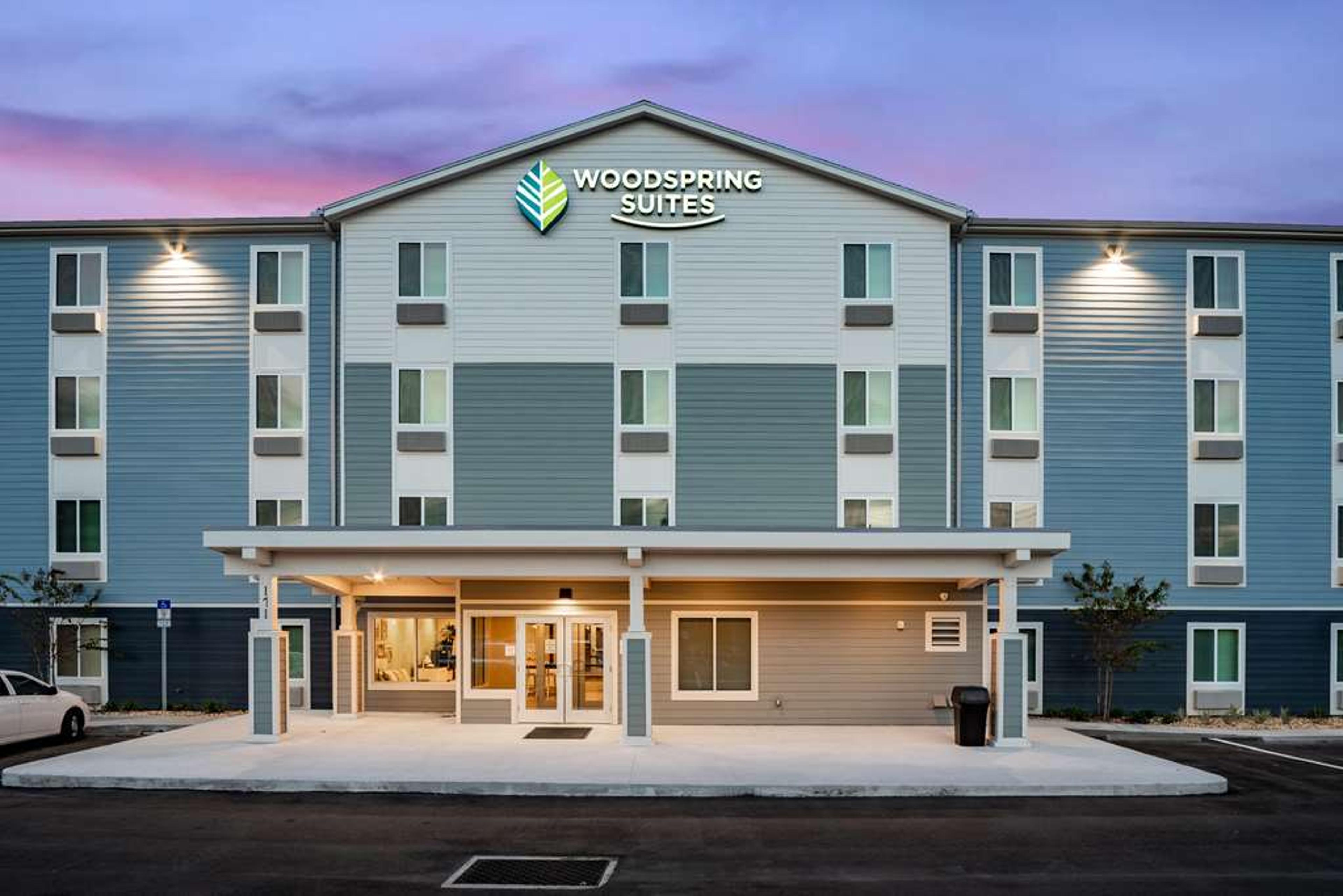 WOODSPRING SUITES SANFORD NORTH I-4