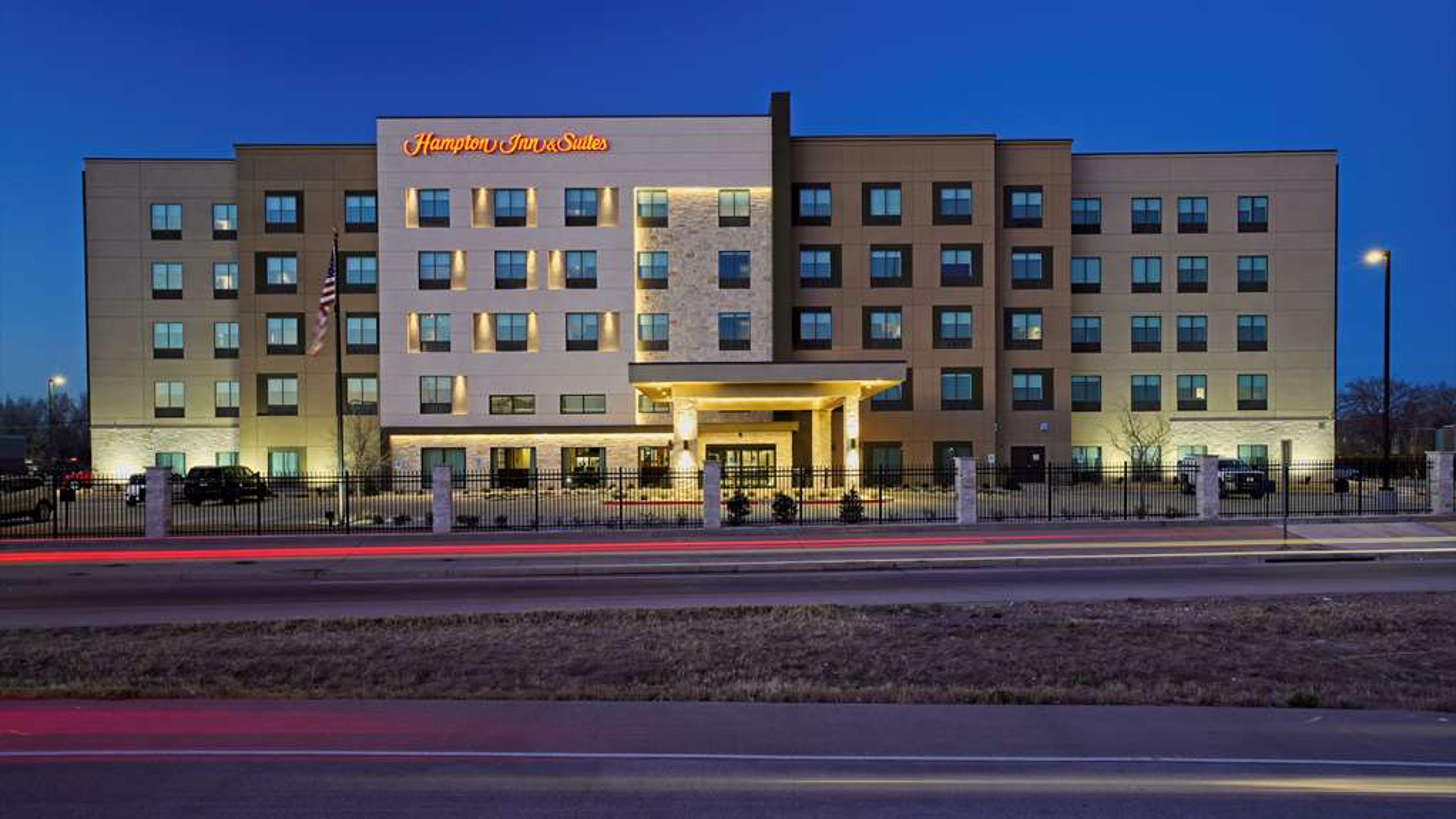 HAMPTON INN AND SUITES LUBBOCK UNIV