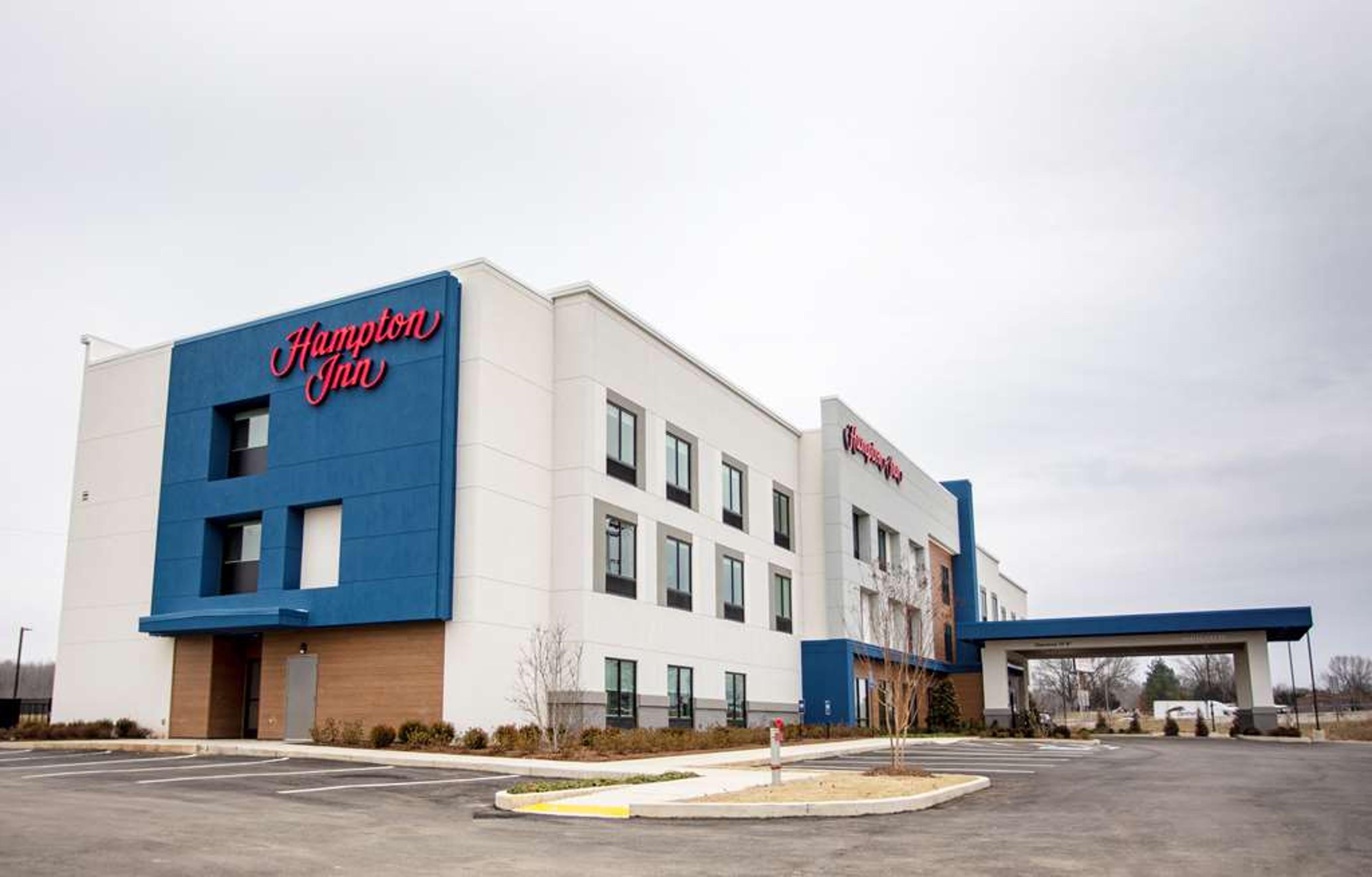 HAMPTON INN LEXINGTON TN